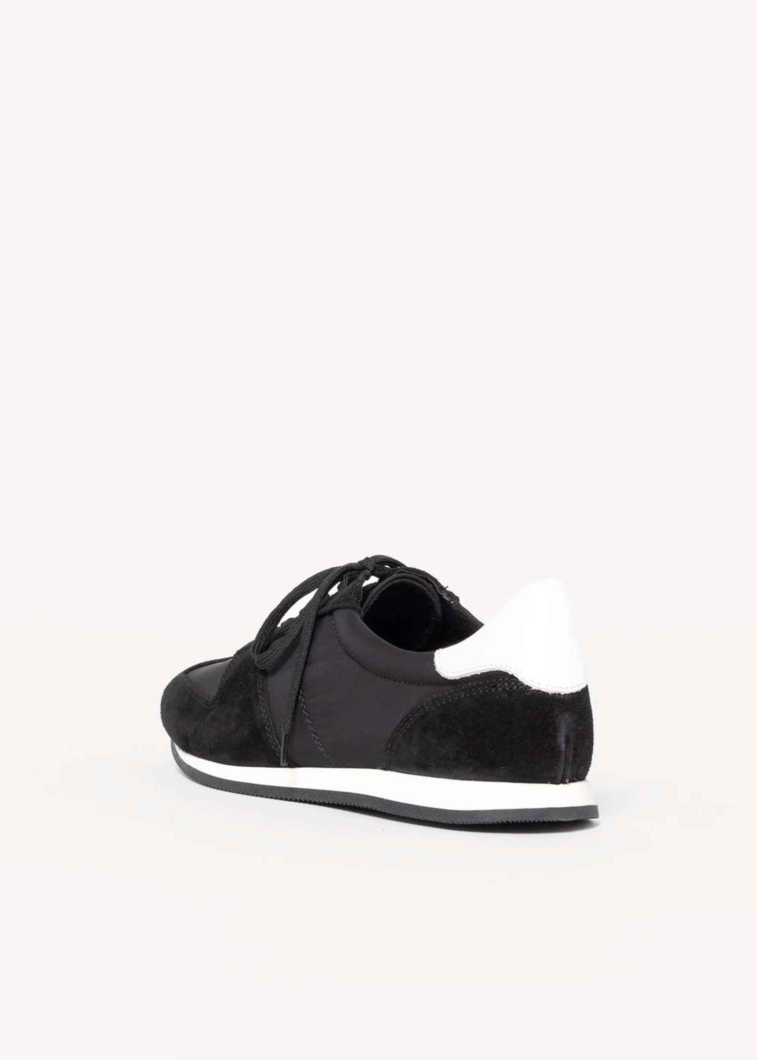 swatch_Black vagabond yasmin sneakers