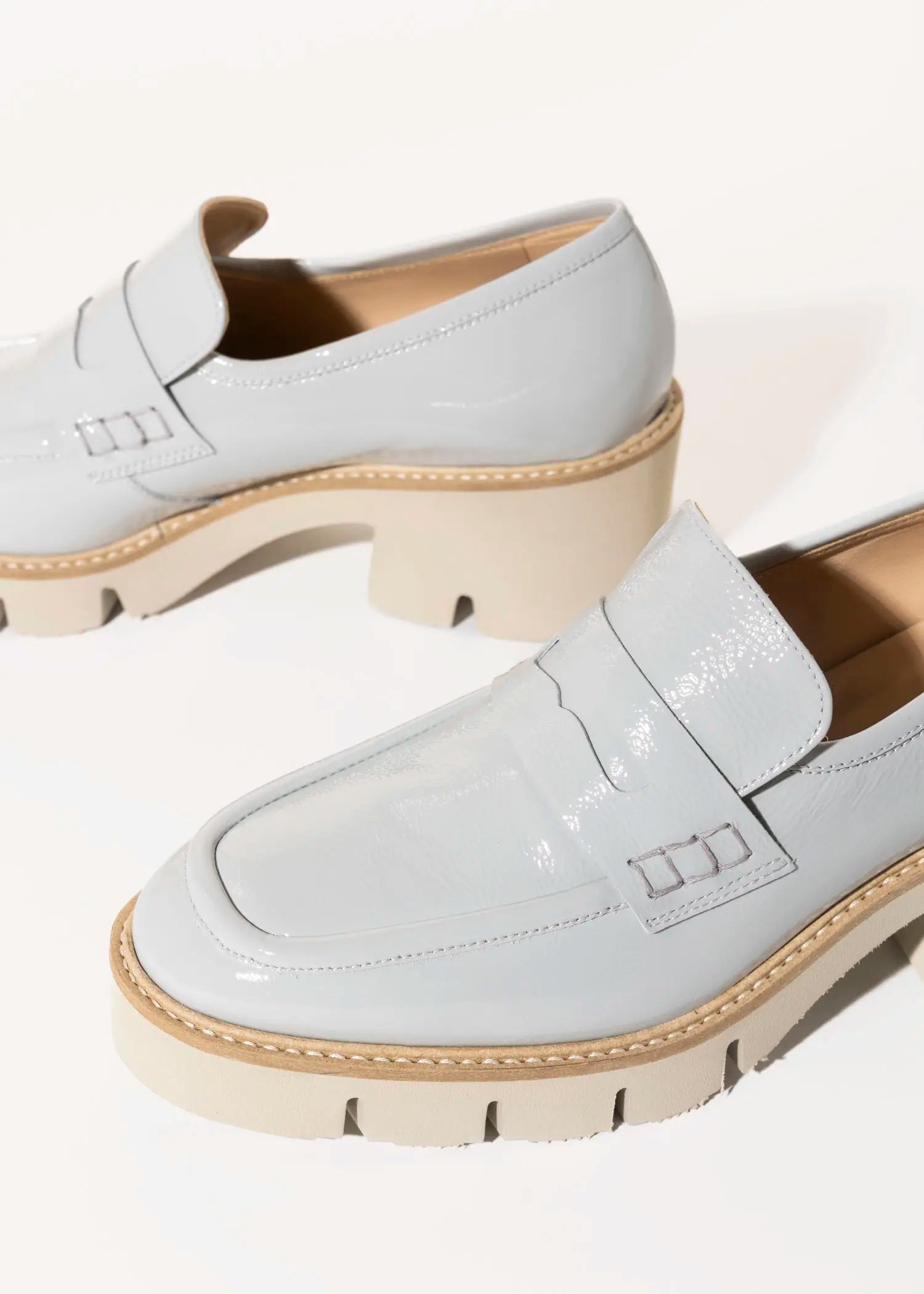 swatch_cloud patent heeled loafer heels