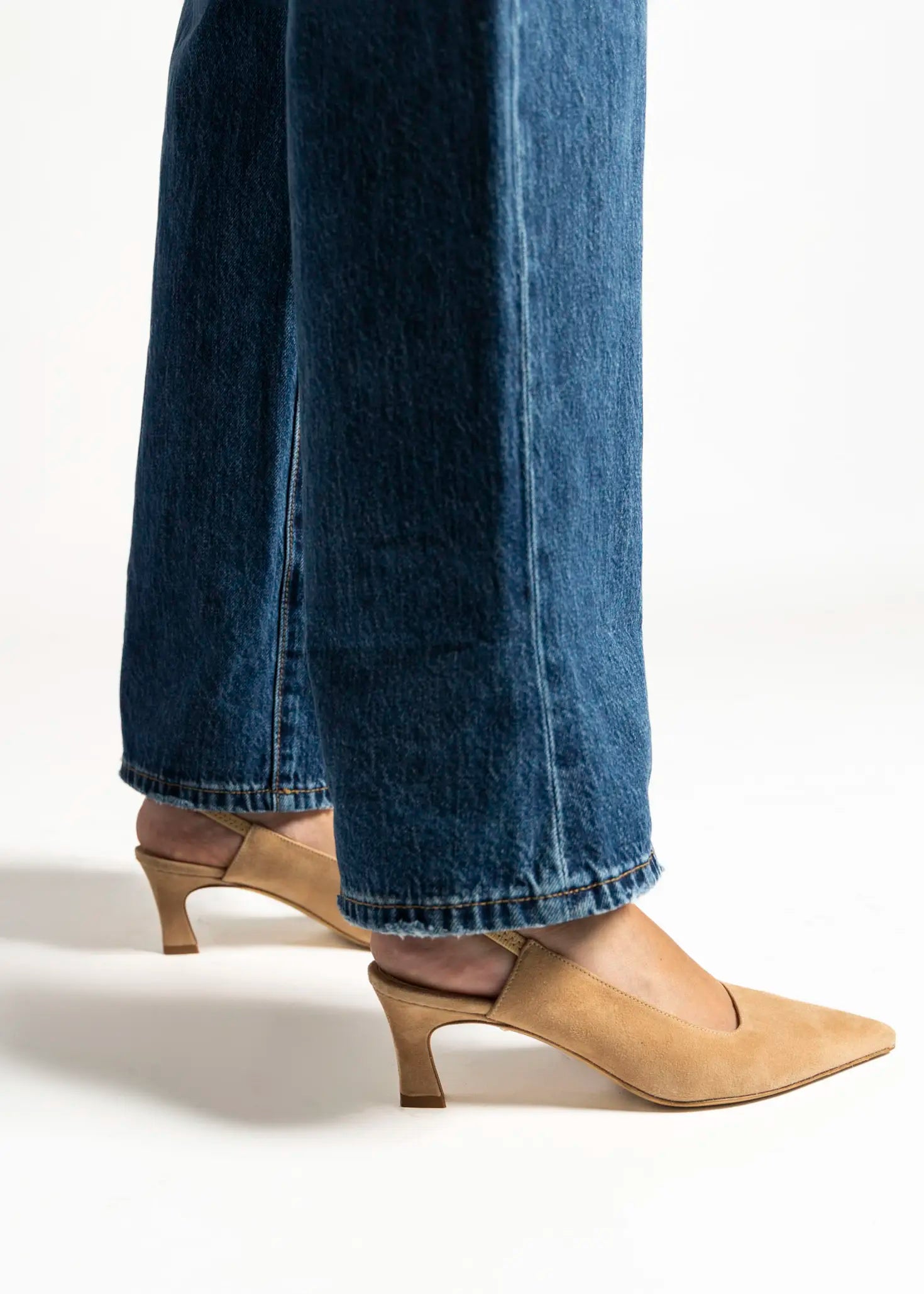 swatch_sand suede pointed toe slingback pump heels