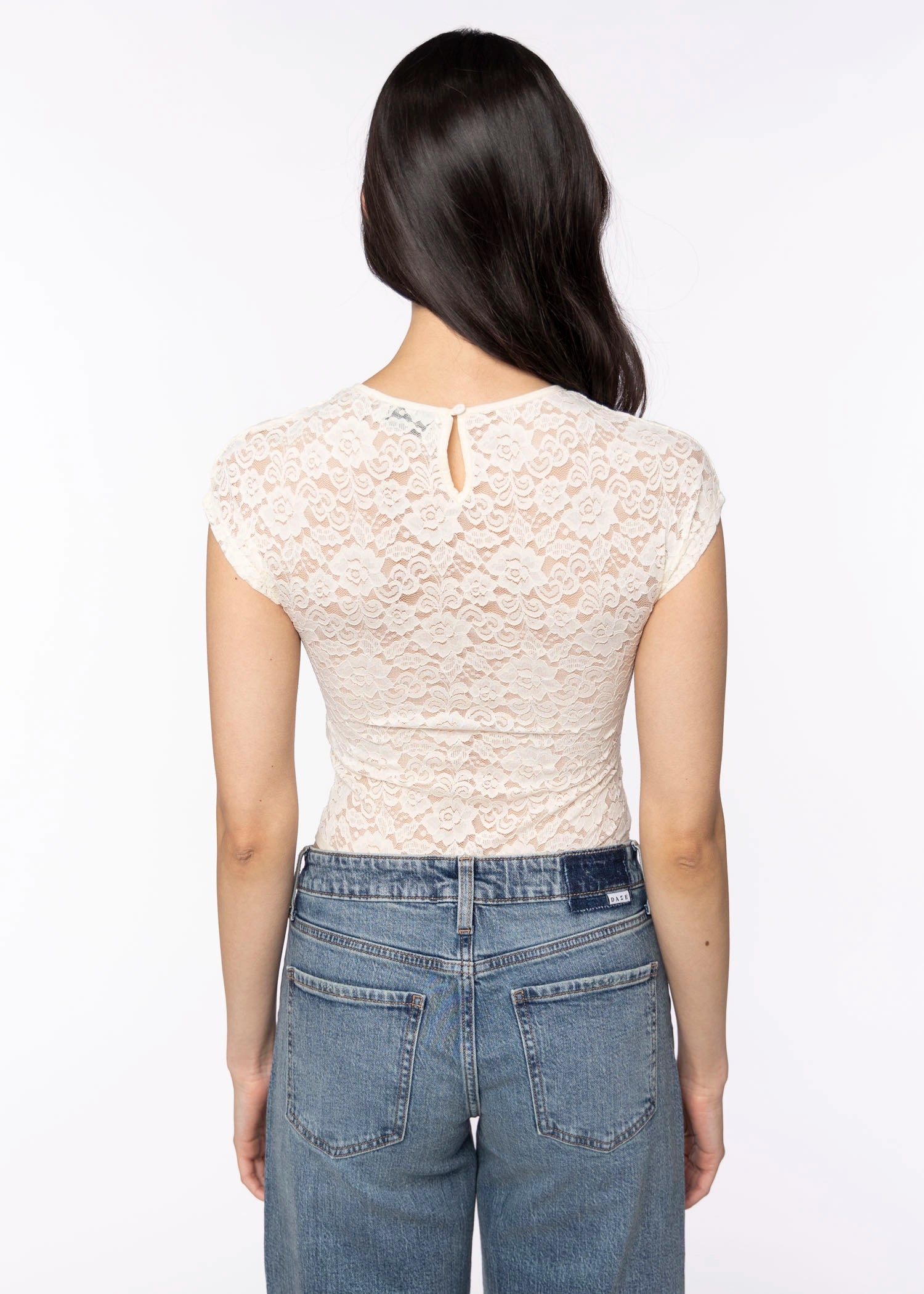 swatch_Cream lace bodysuit
