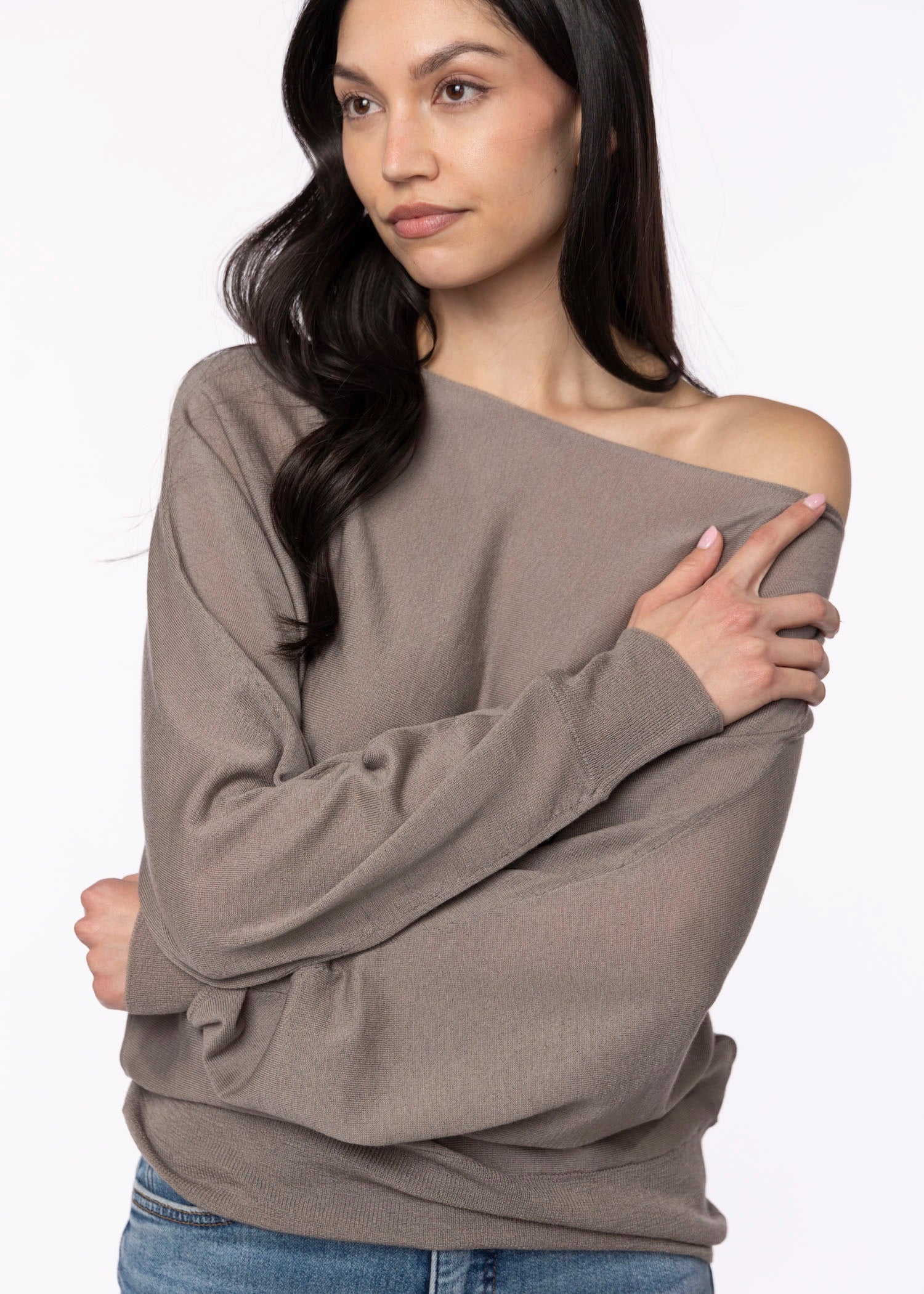 swatch_Taupe favorite daughter the effortless sweater