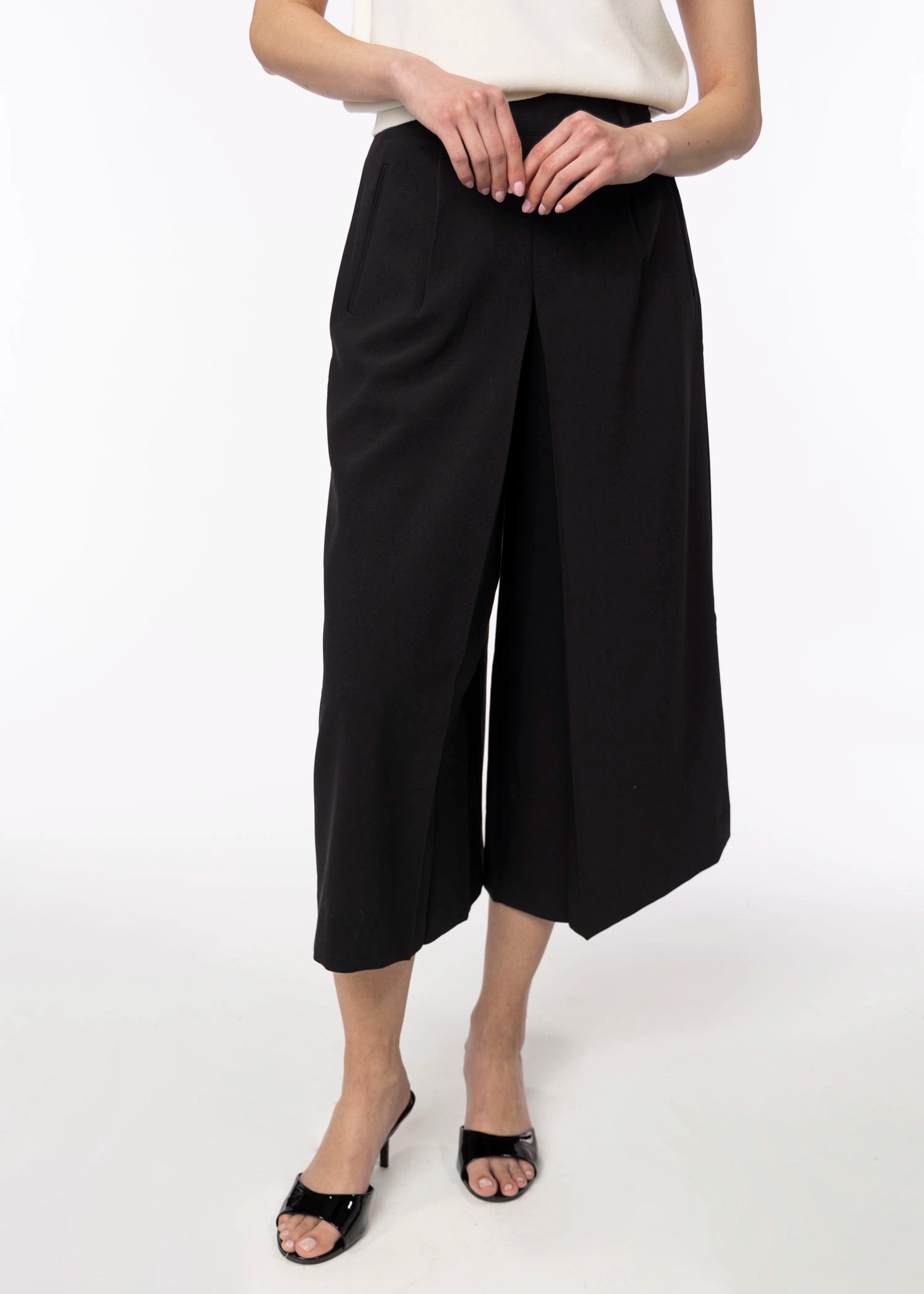 swatch_Black favorite daughter nicole culotte pant