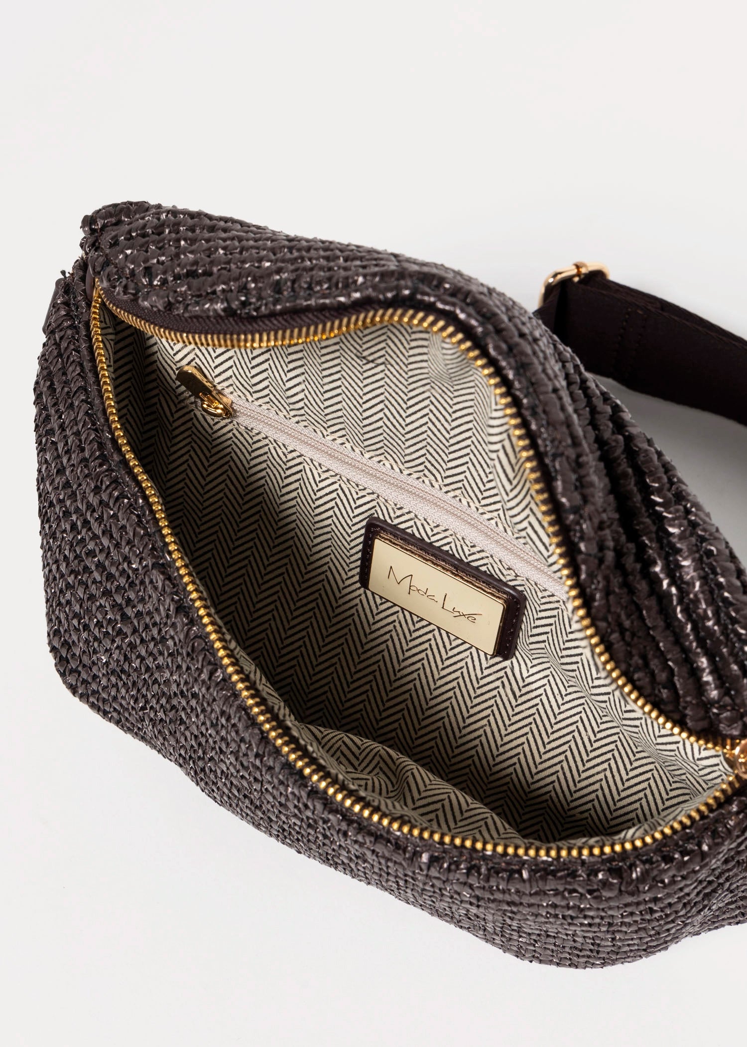 swatch_Chocolate raffia belt bag