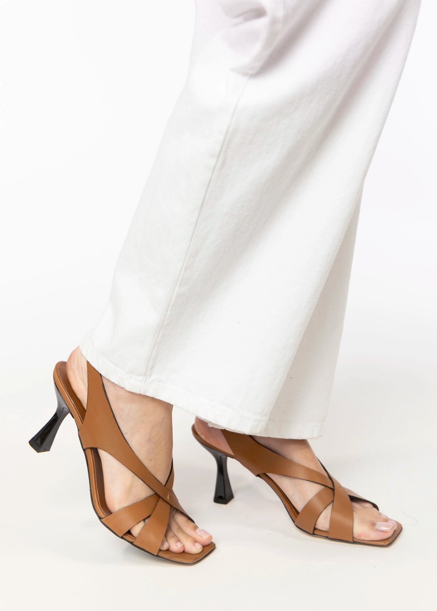 swatch_Cuoio Leather dress sandal