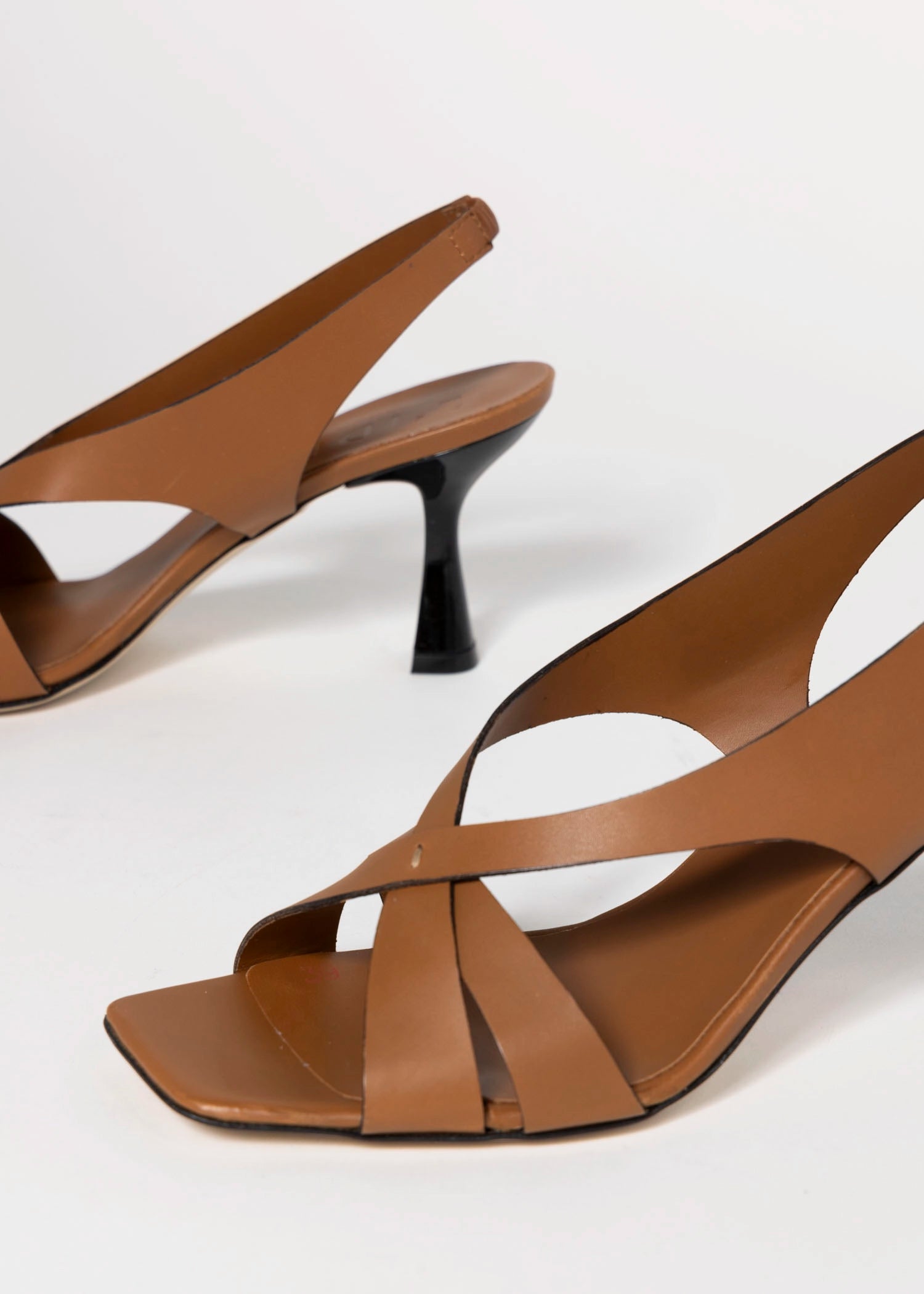 swatch_Cuoio Leather dress sandal