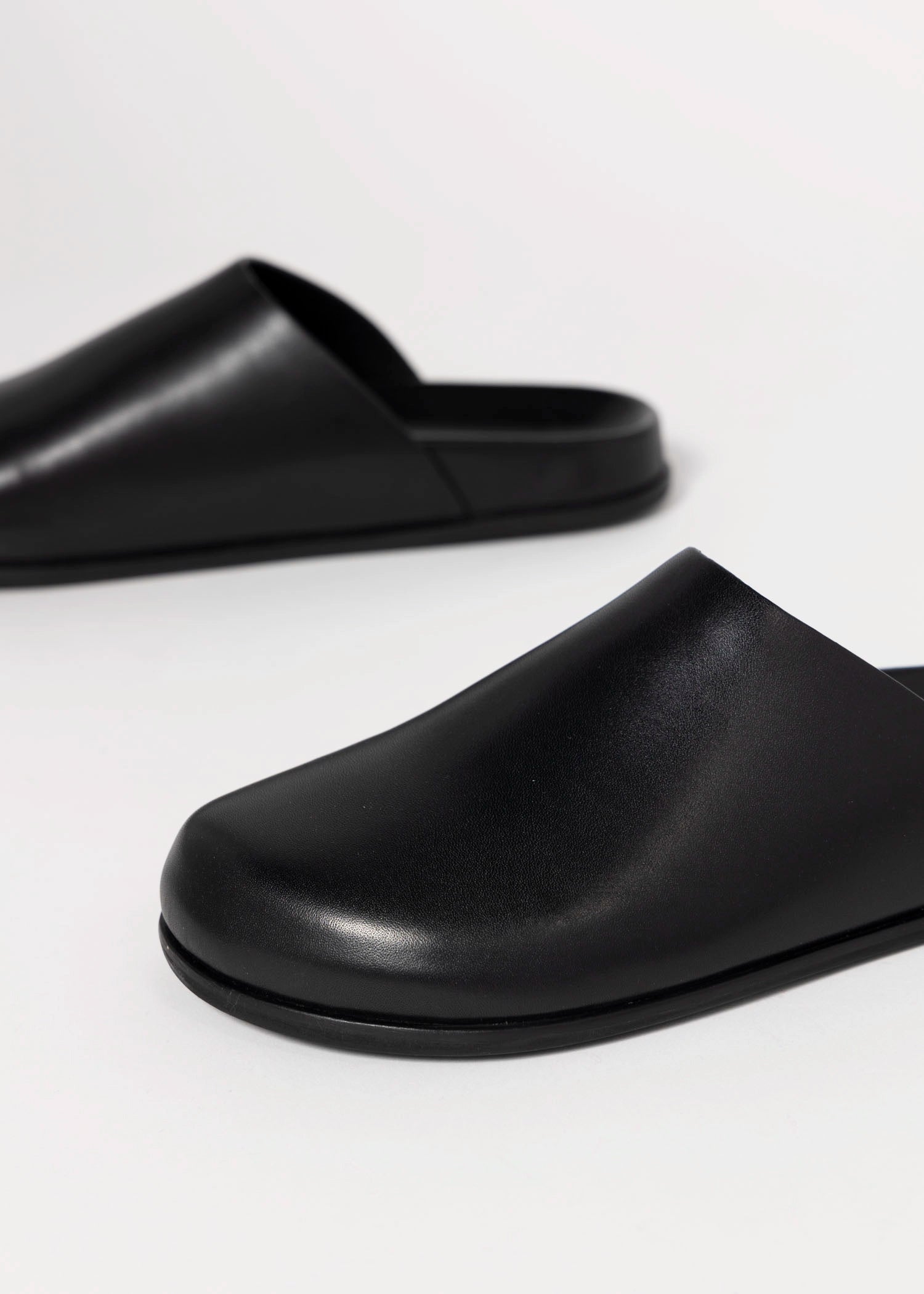 swatch_Black intentionally blank agatha leather clog