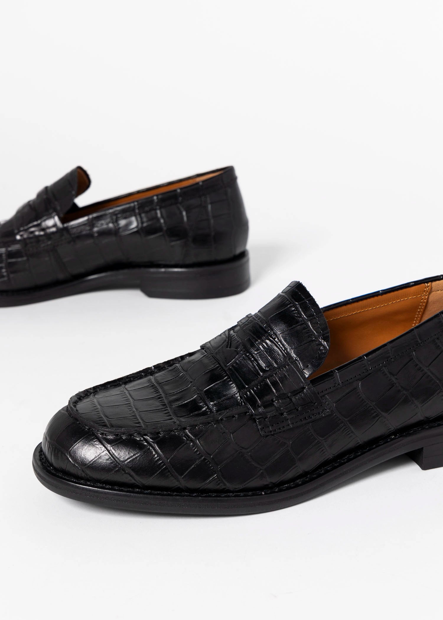 swatch_Black Croco vagabond linn loafer