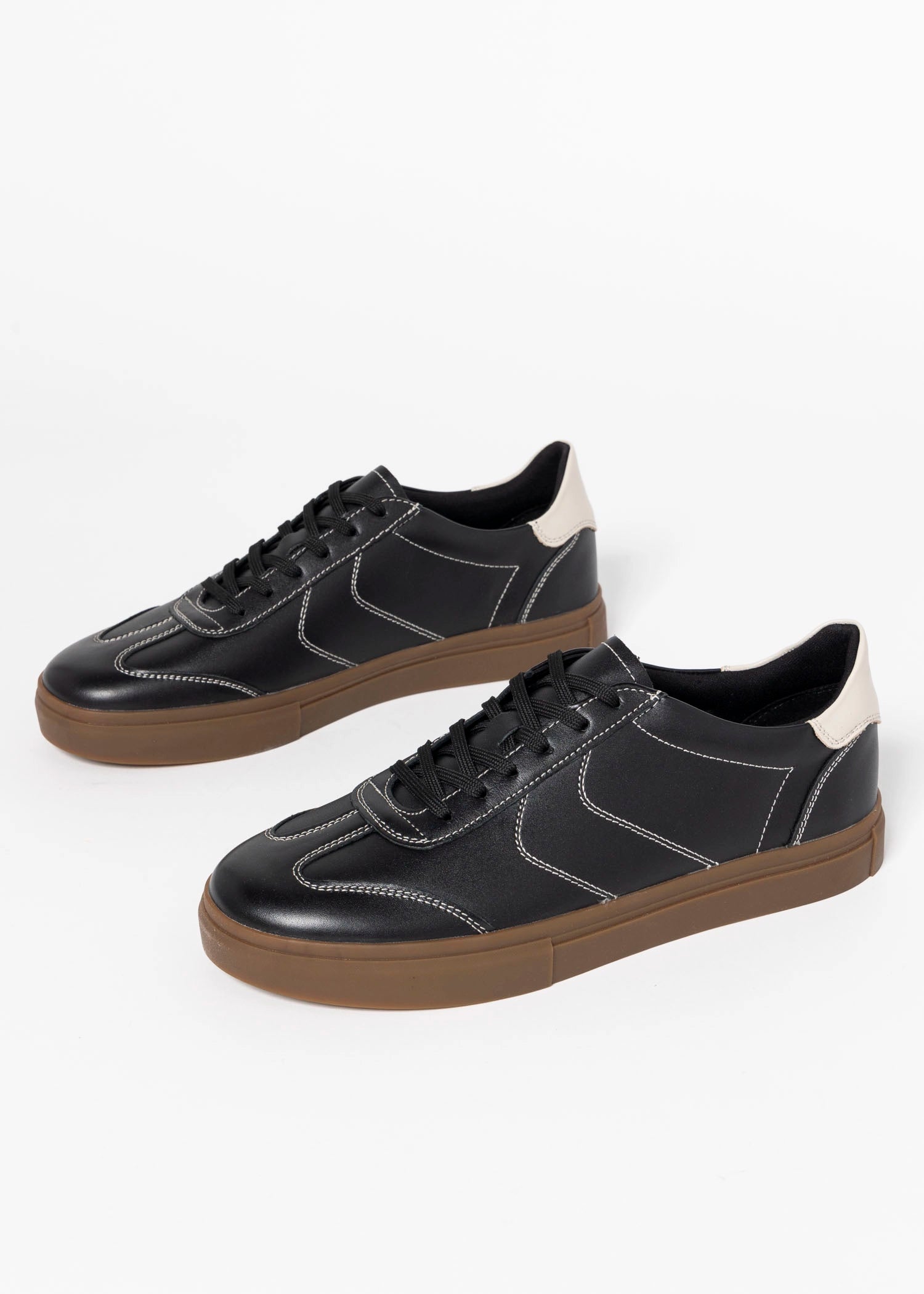 swatch_Black vagabond cody sneakers
