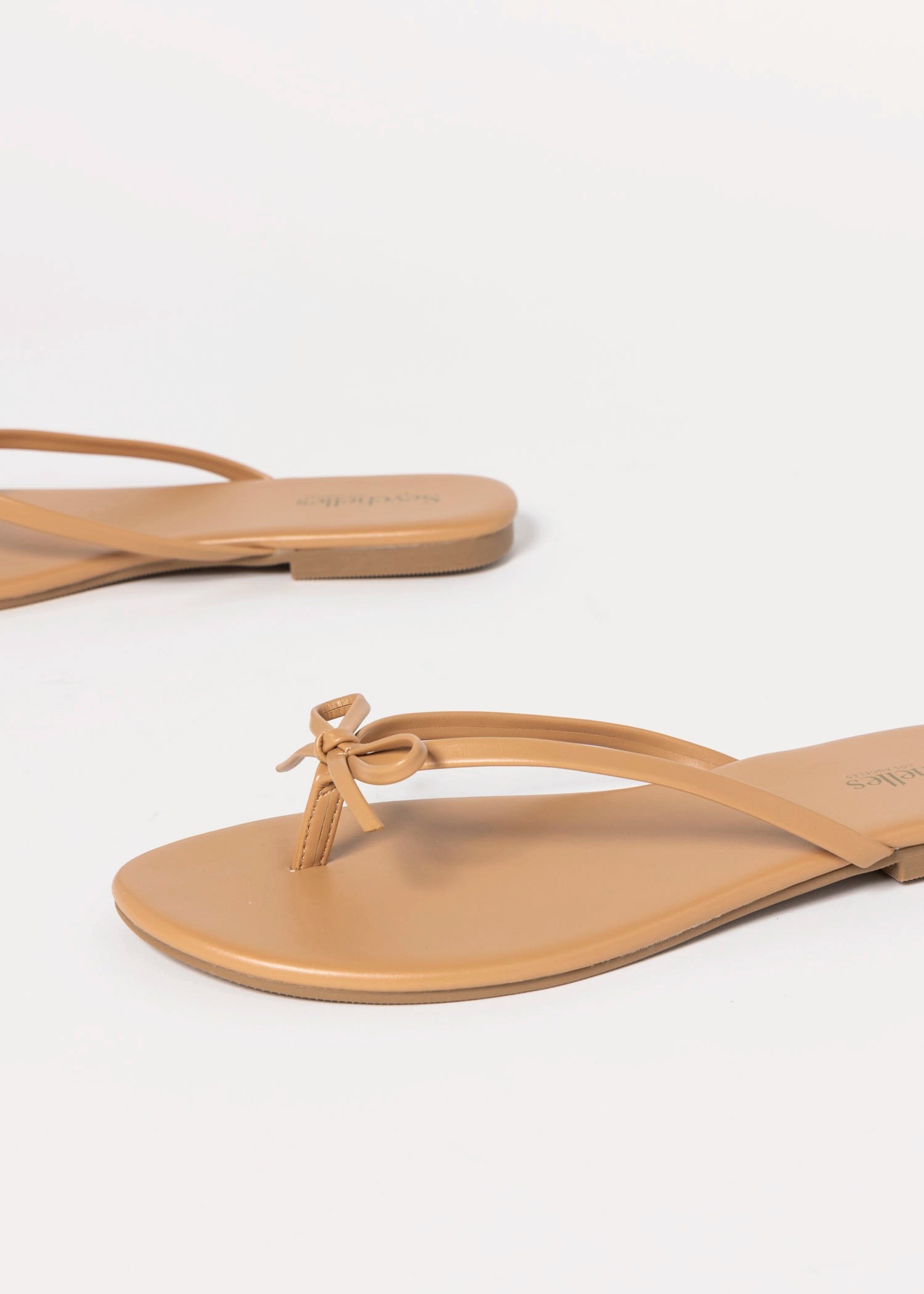 swatch_Tan wishlist flip flop flat sandals
