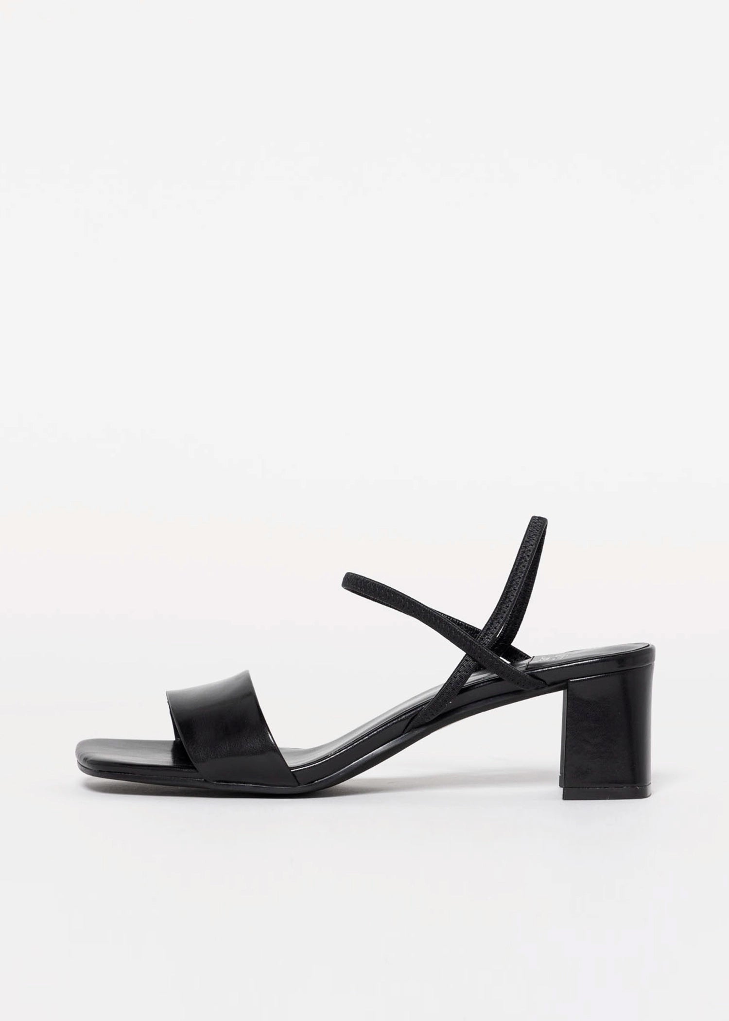swatch_Black Leather jeffrey campbell adapt sandal
