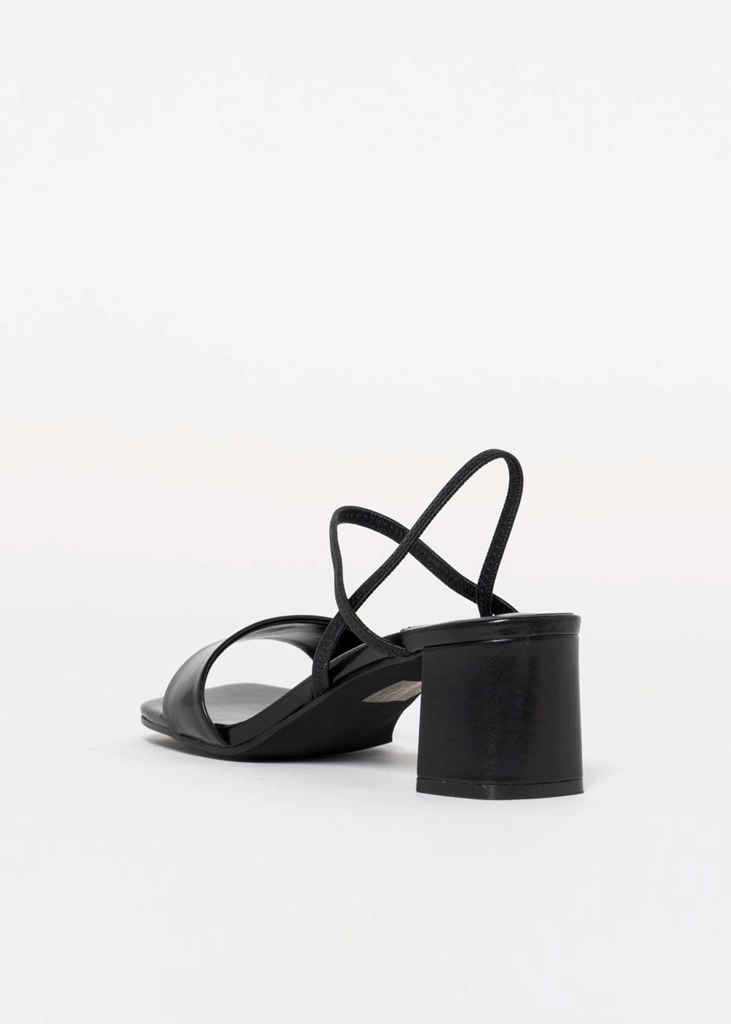 swatch_Black Leather jeffrey campbell adapt sandal