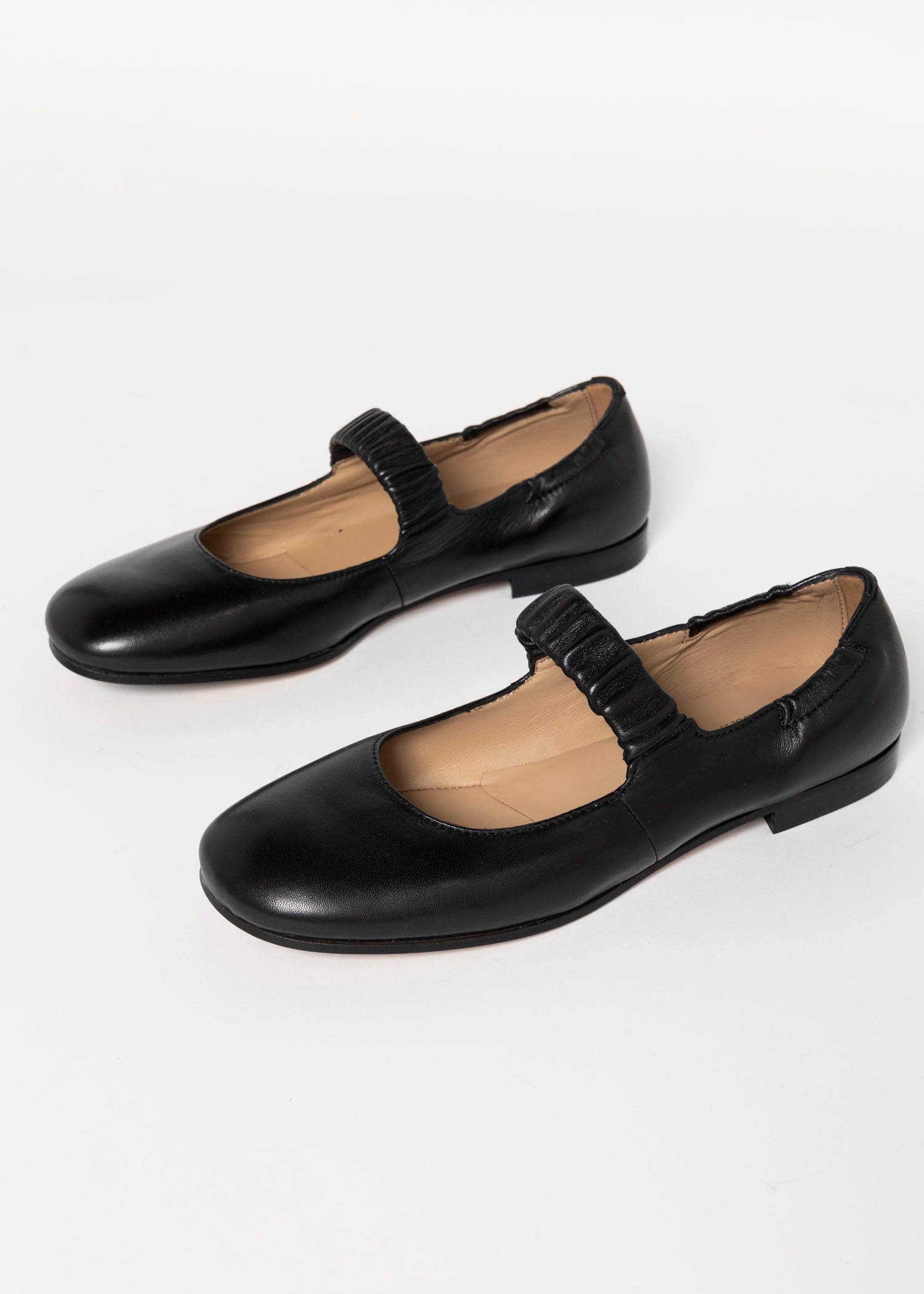 swatch_Black Leather mary jane