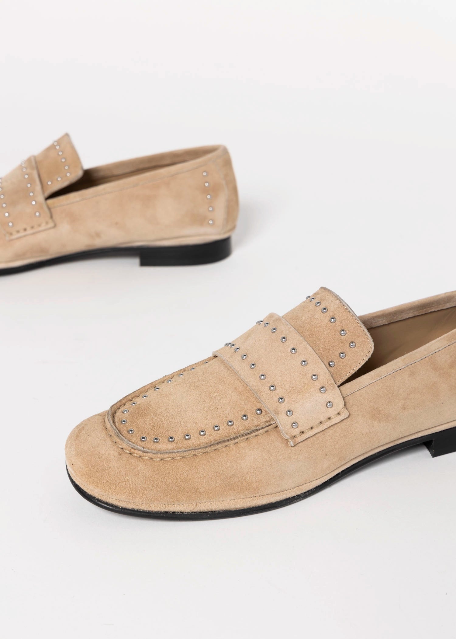 swatch_Camel Suede studded loafer
