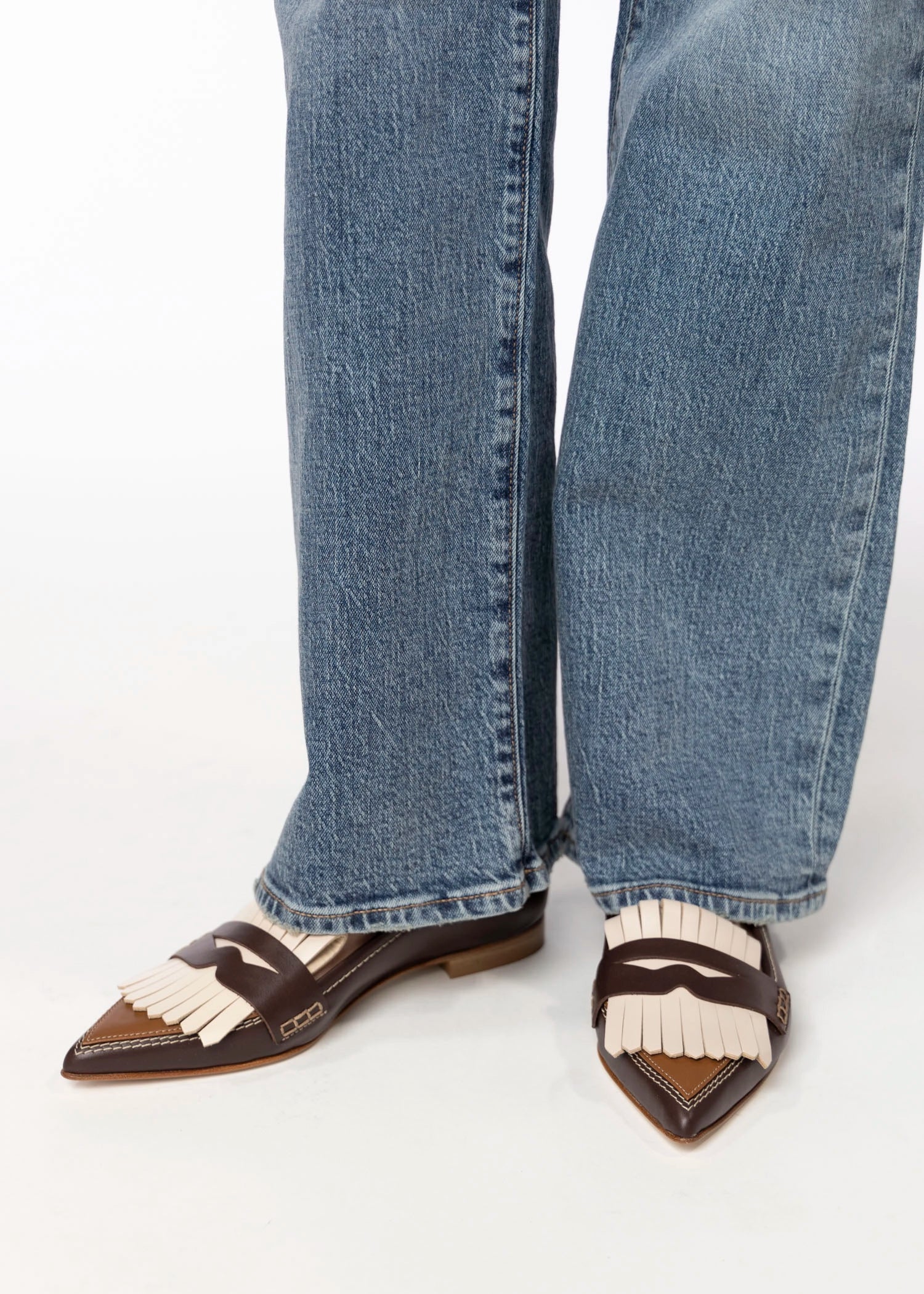 swatch_Brown Multi Leather pointed toe flat