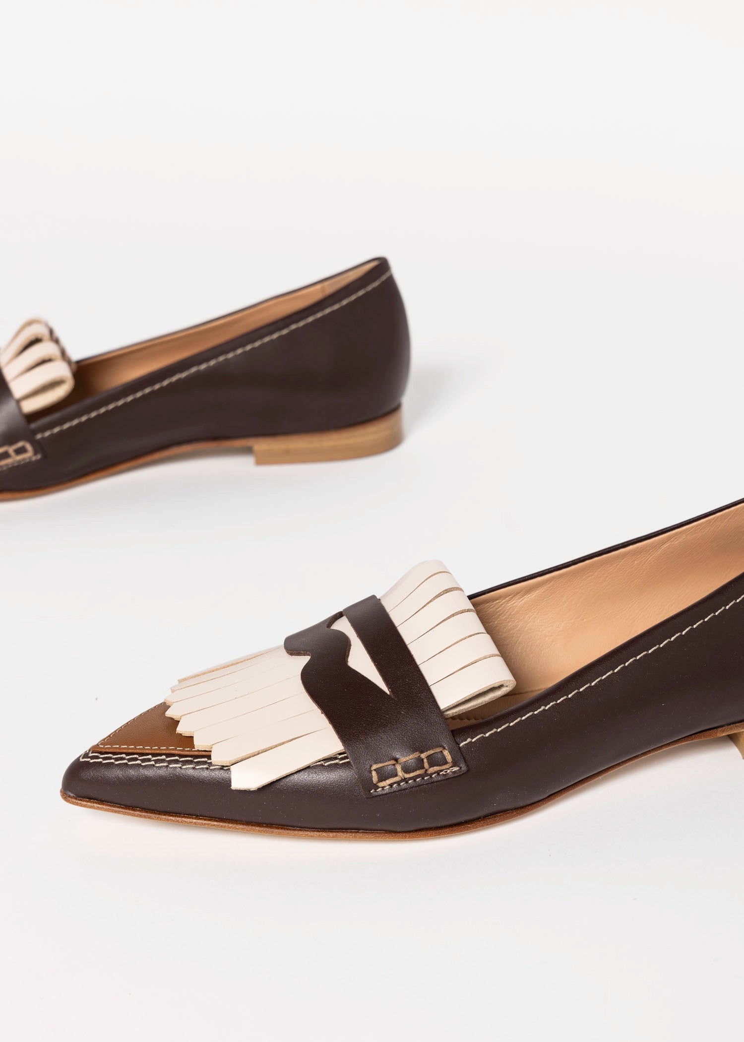 swatch_Brown Multi Leather pointed toe flat