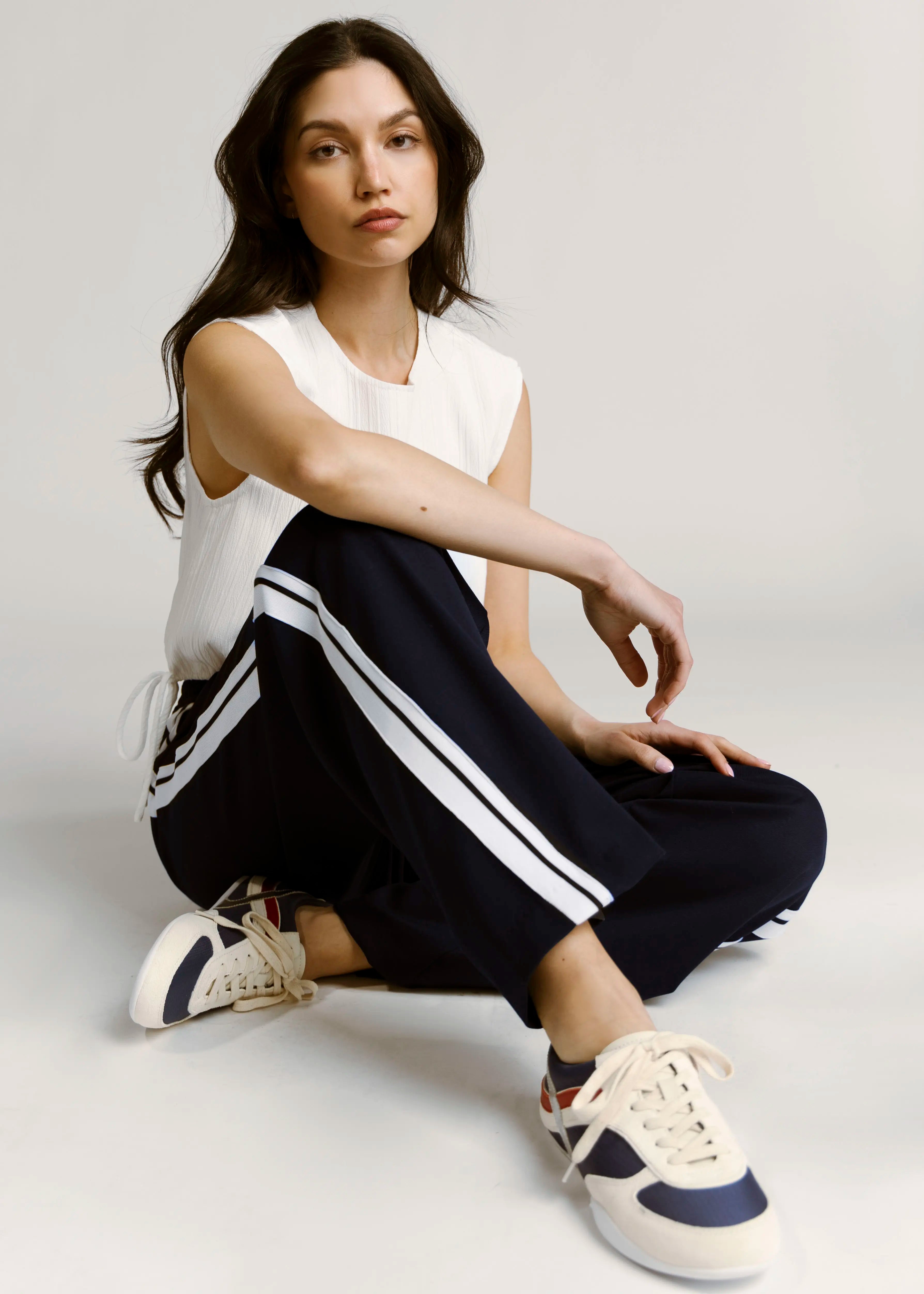 swatch_Navy Combo silent d girly sneaker