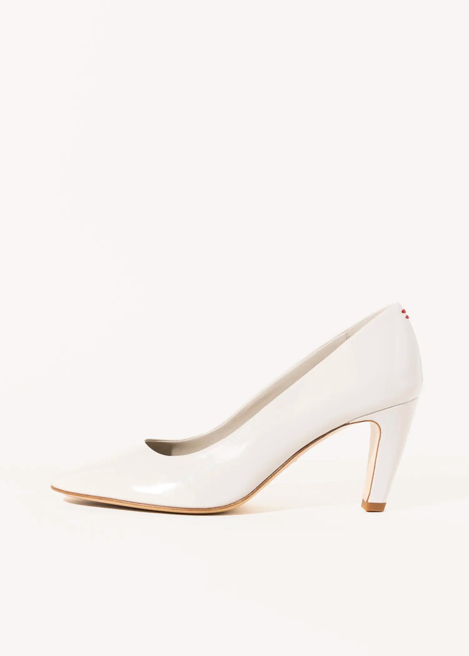 swatch_tofu patent dora round toe pump heels