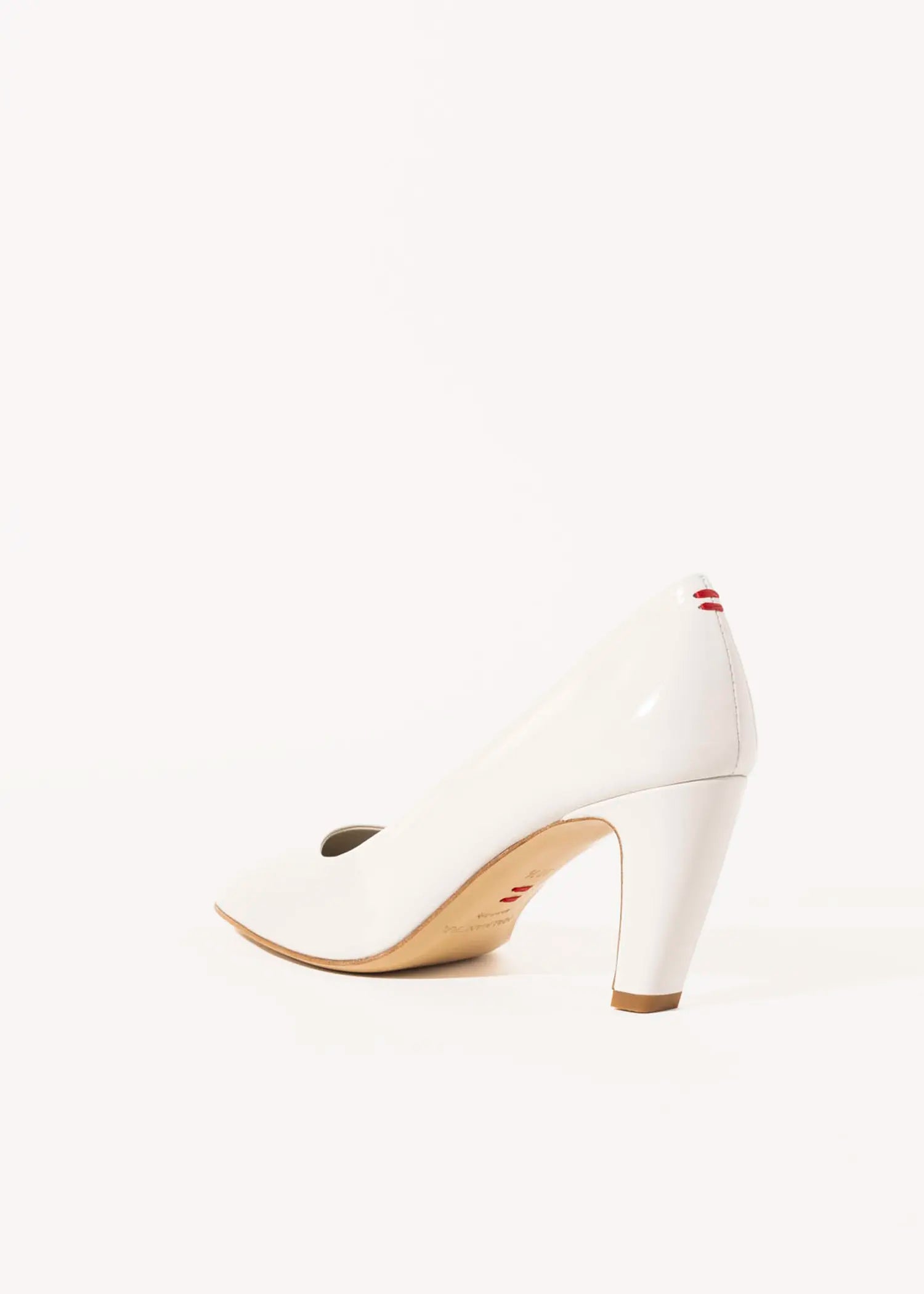 swatch_tofu patent dora round toe pump heels