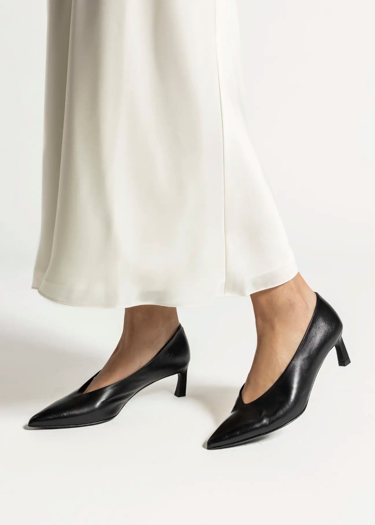 swatch_black leather vale leather pump heels