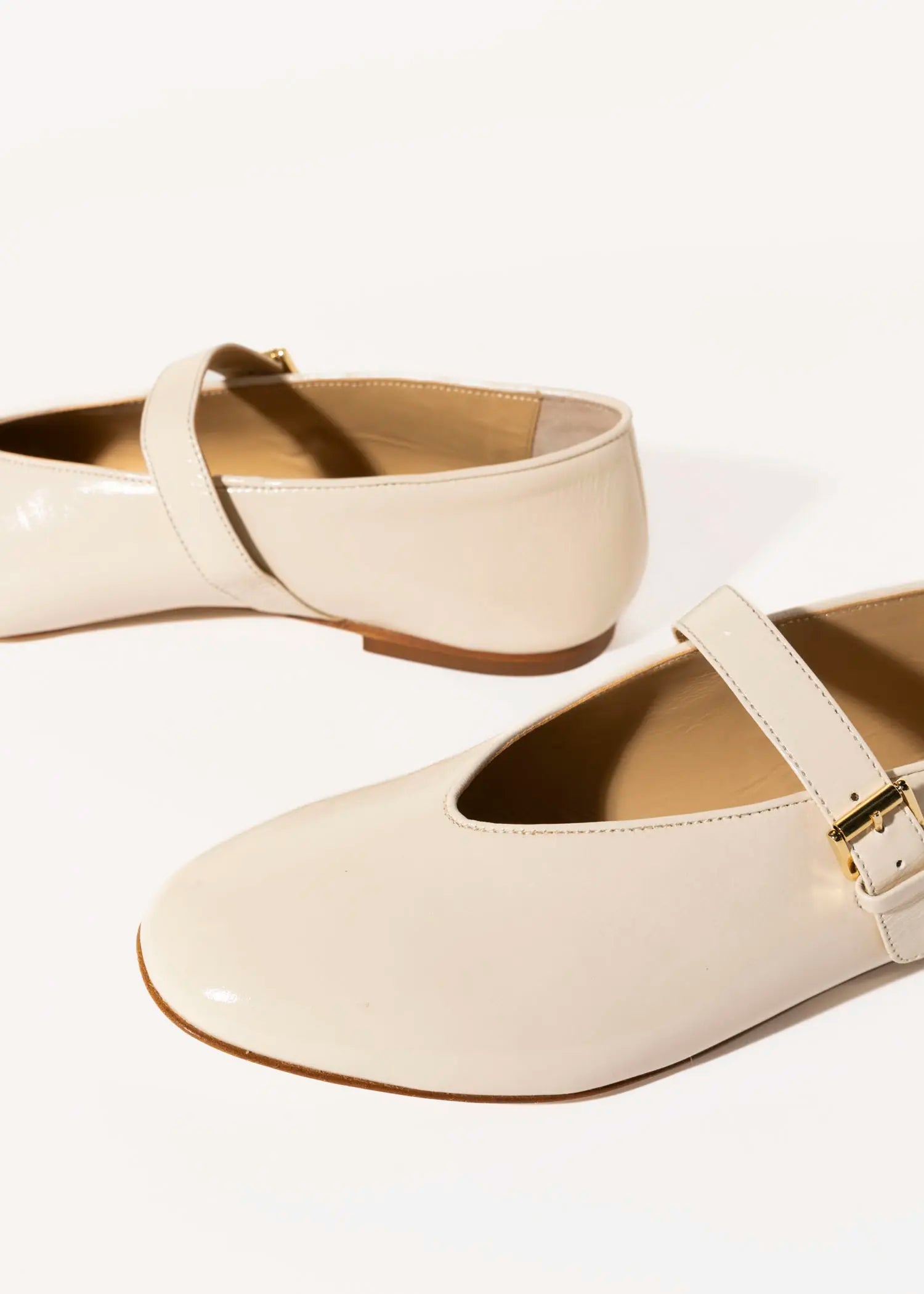 swatch_milk patent leather mary jane flat shoes