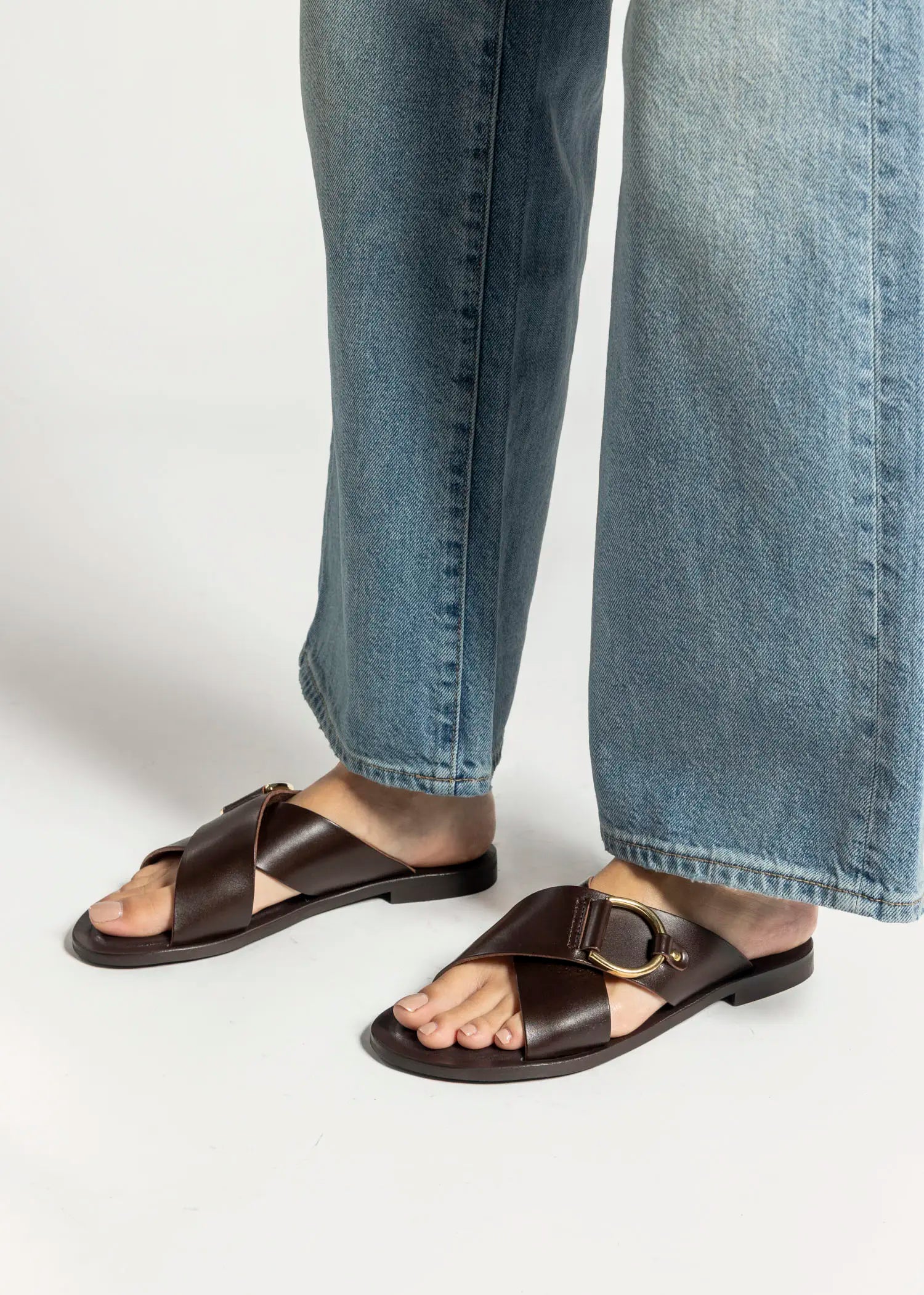 swatch_dark brown leather crossband flat sandal flat sandals