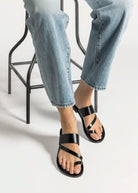 swatch_black leather leather toe ring sandal flat sandals