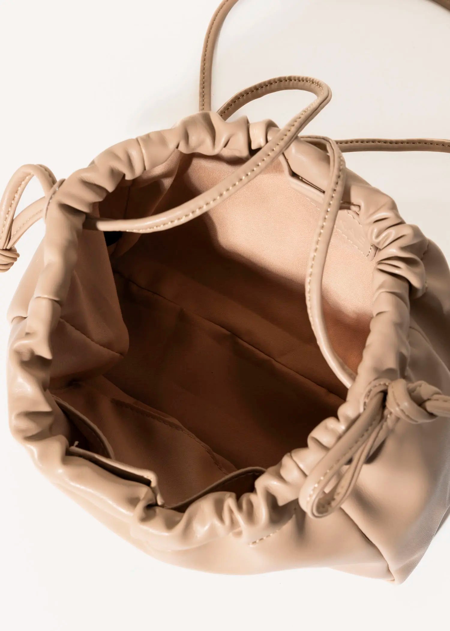 swatch_sand brielle pouch bag clutches