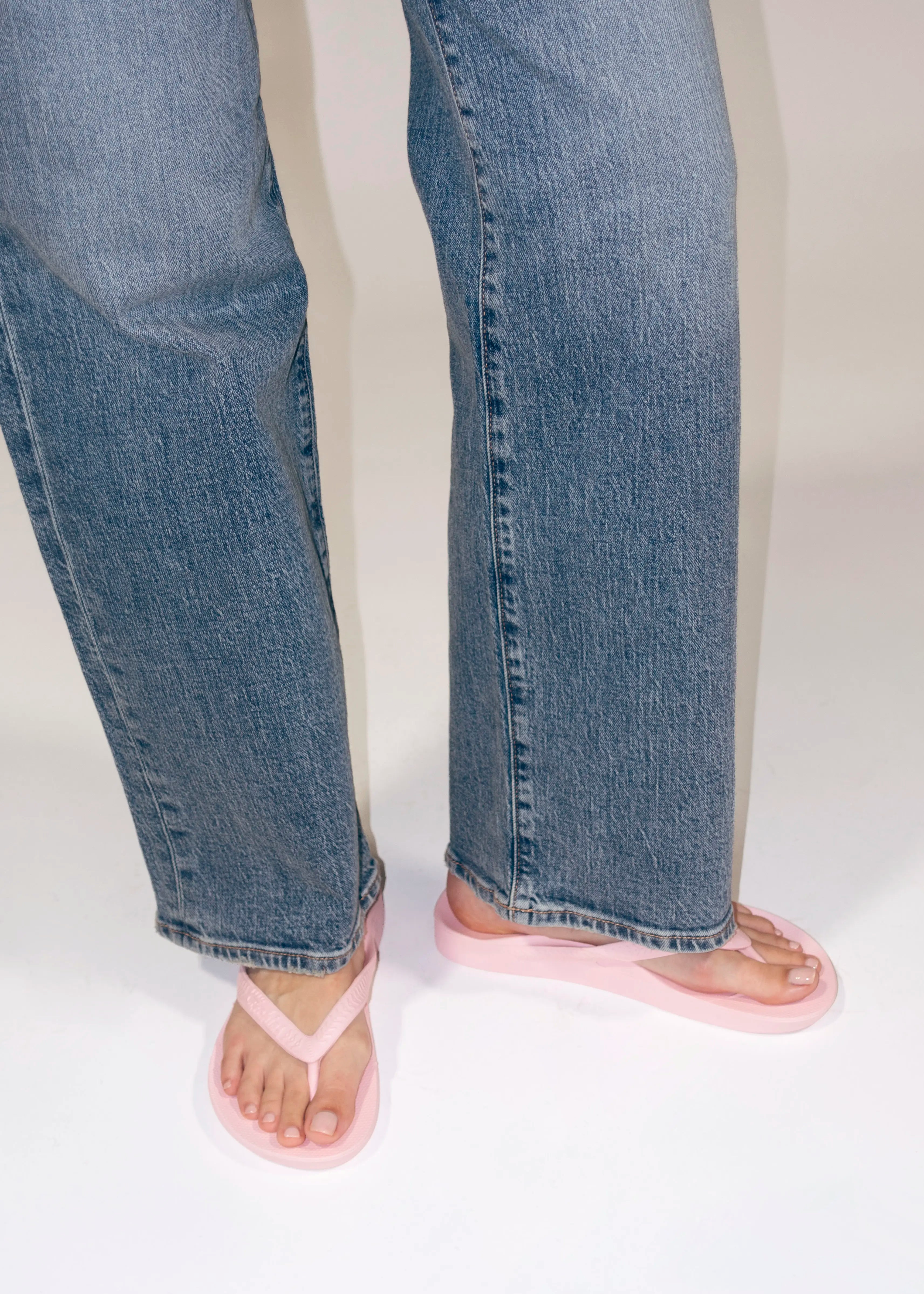 swatch_Pink arch support flip flop flat sandals