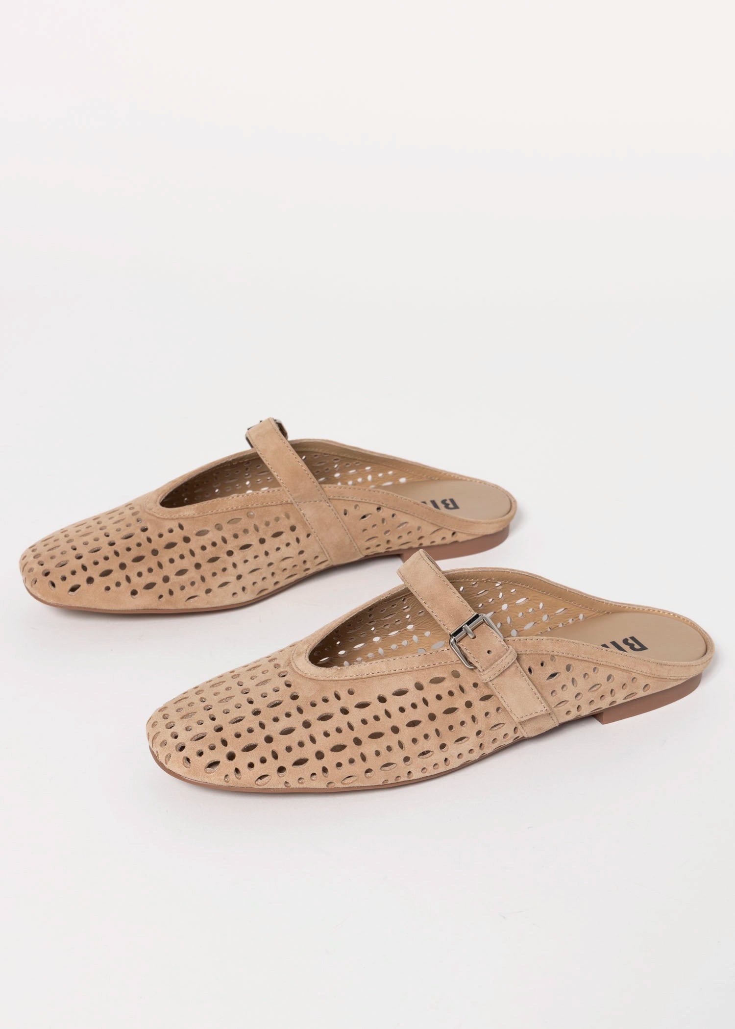 swatch_Beige Suede bibi lou maia flat