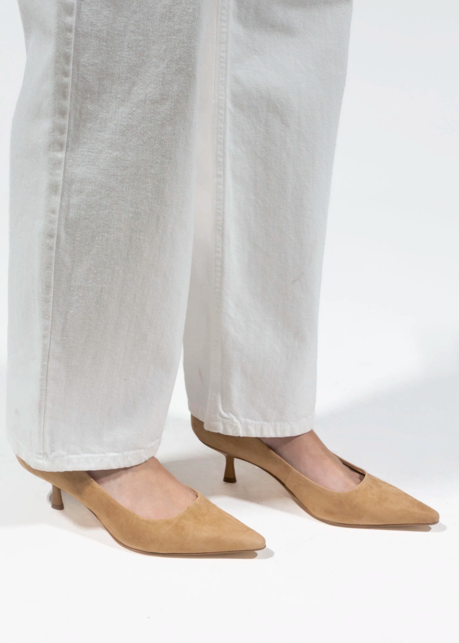 swatch_Natural Suede marc fisher calynna pump