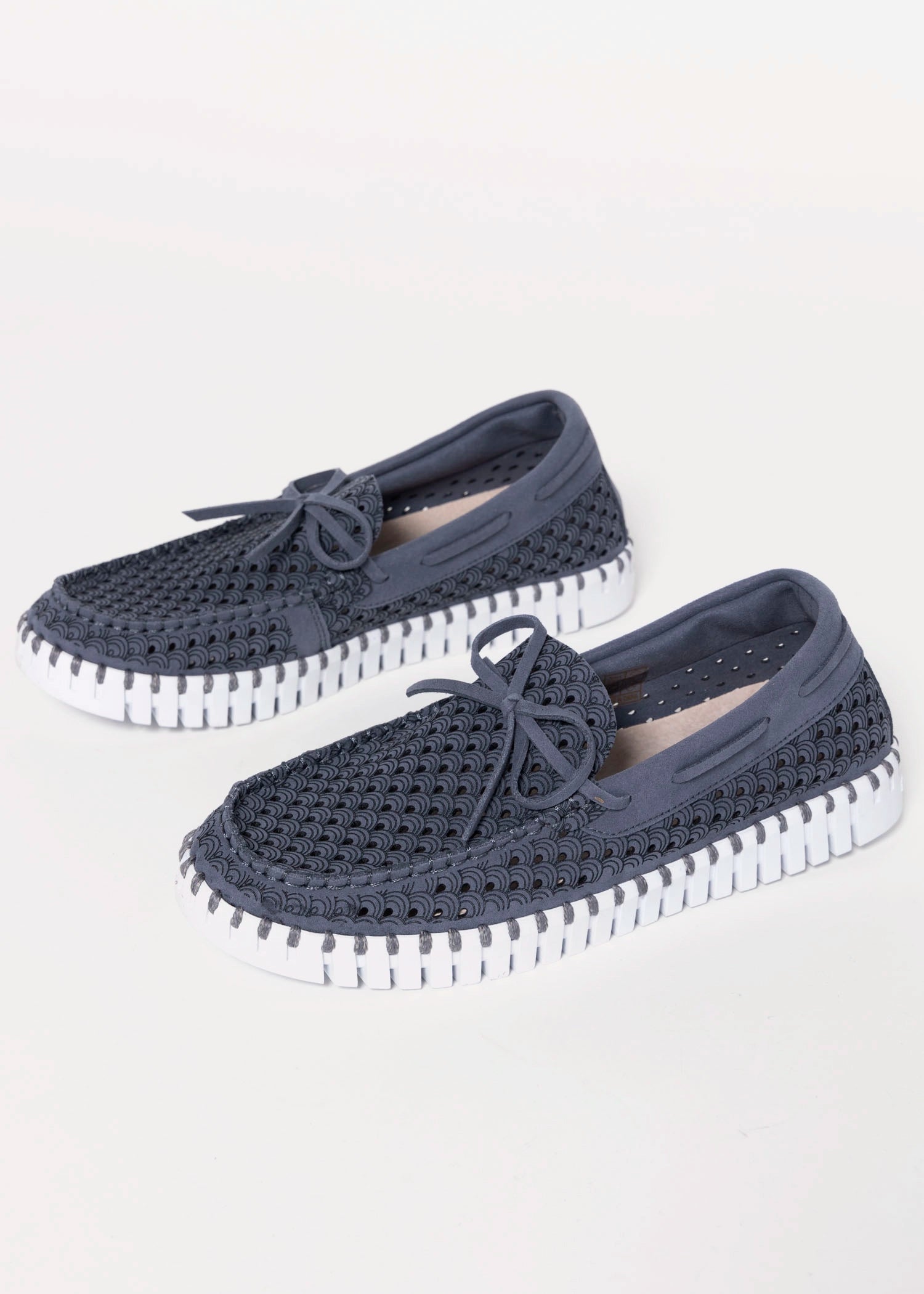 swatch_Grey Blue ilse jacobsen tulip boat shoe