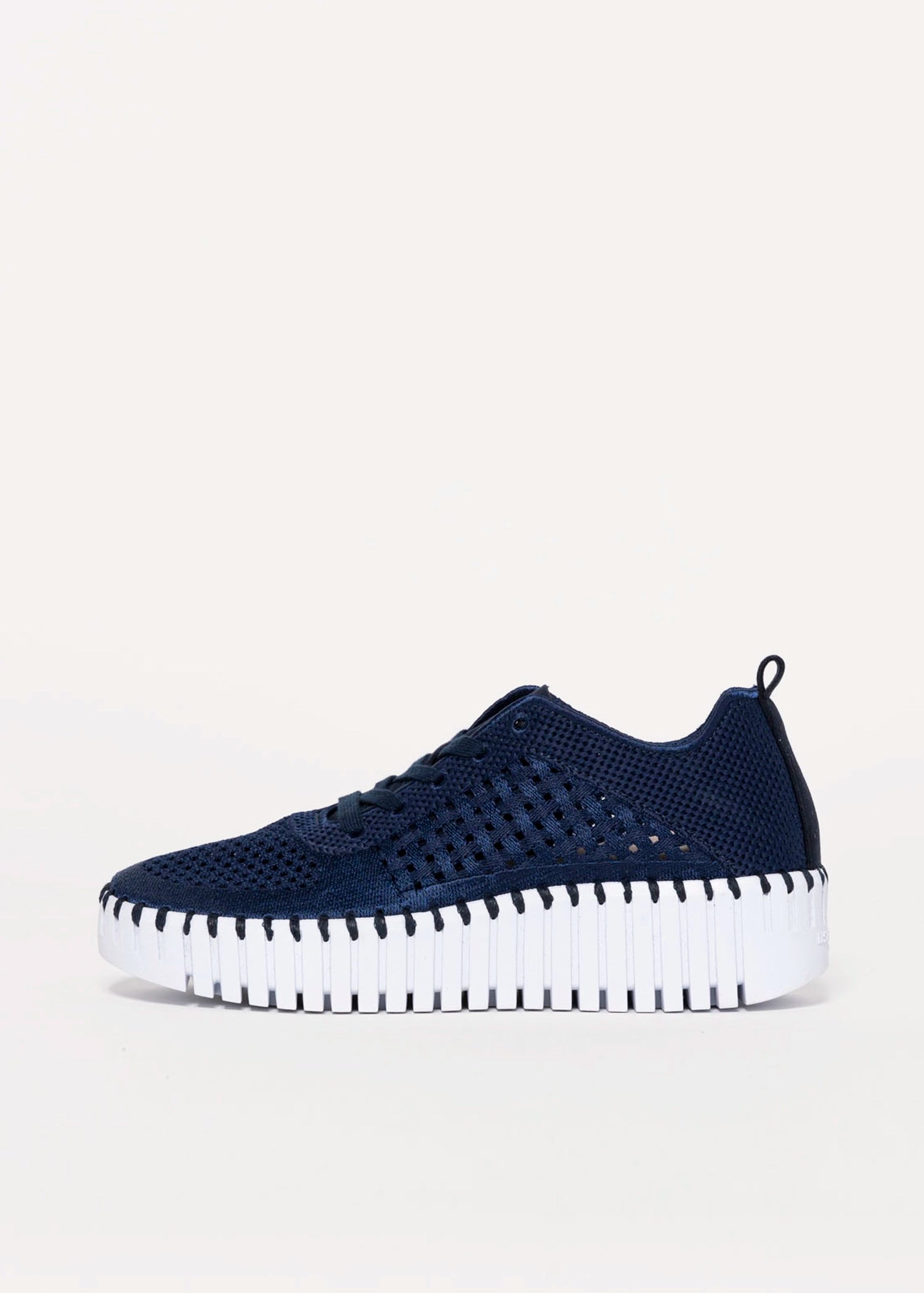 swatch_Indigo ilse jacobsen tulip embroidery sneaker