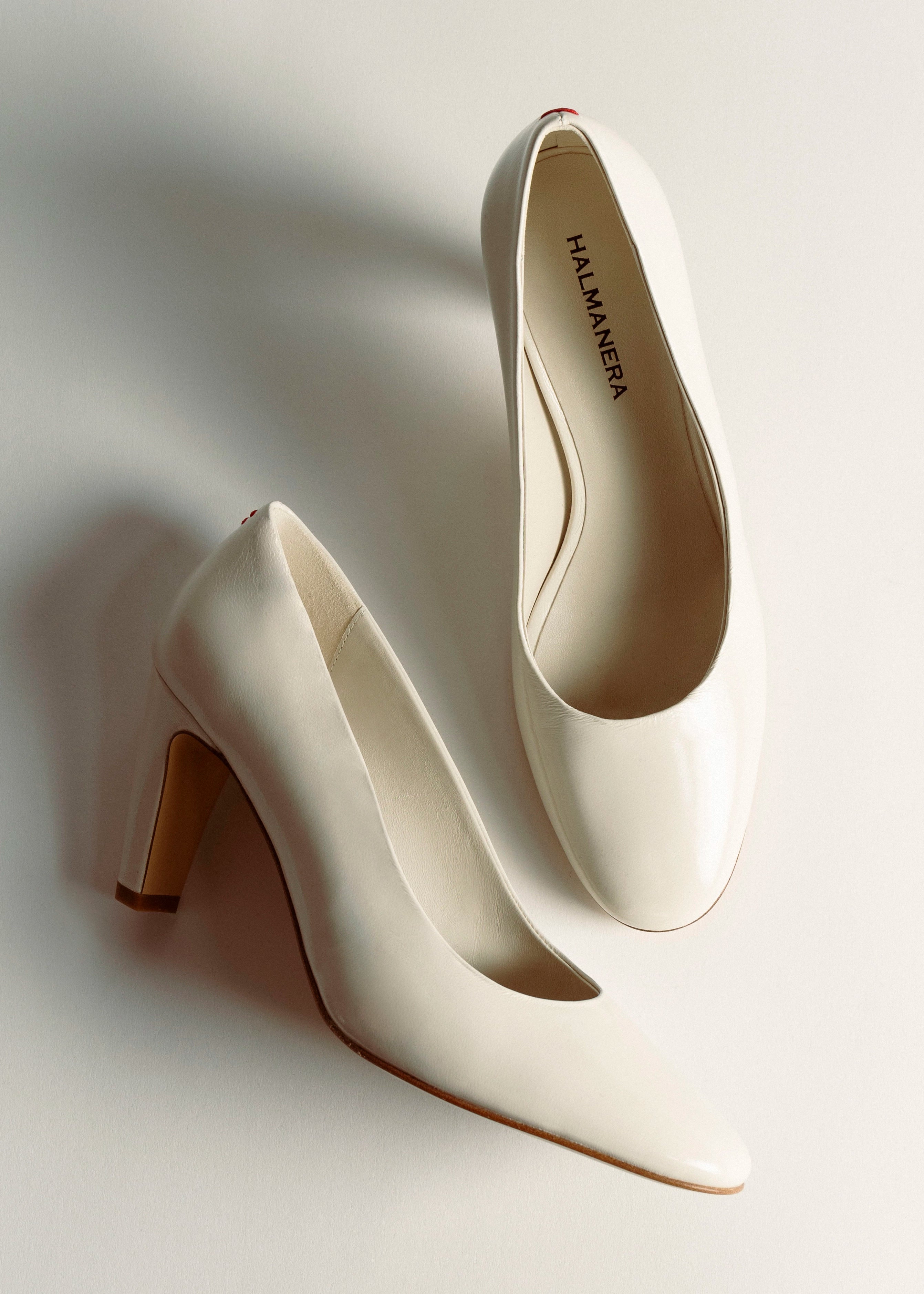 swatch_tofu patent dora round toe pump heels