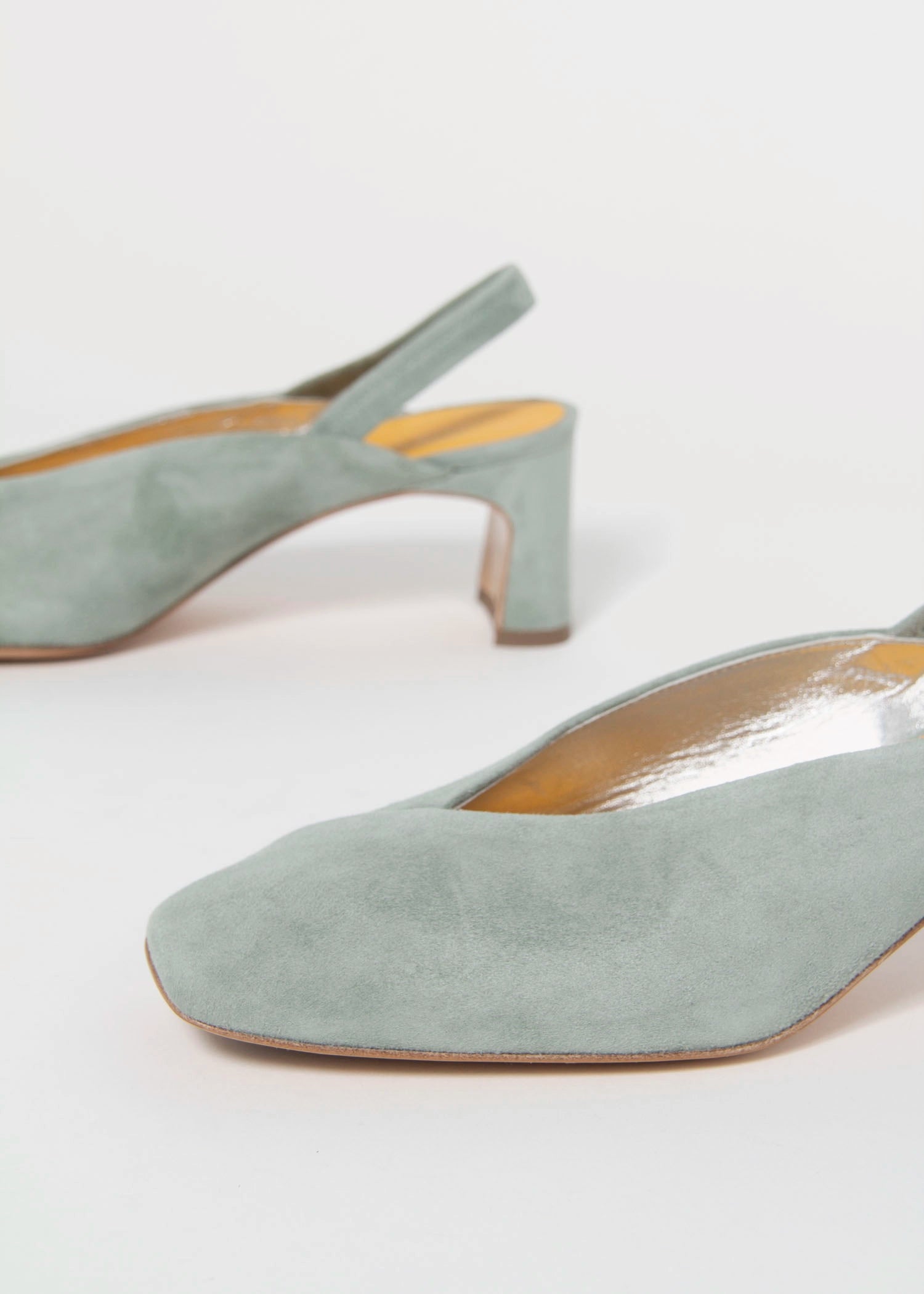 swatch_Sage Suede mara bini zaira slingback pump