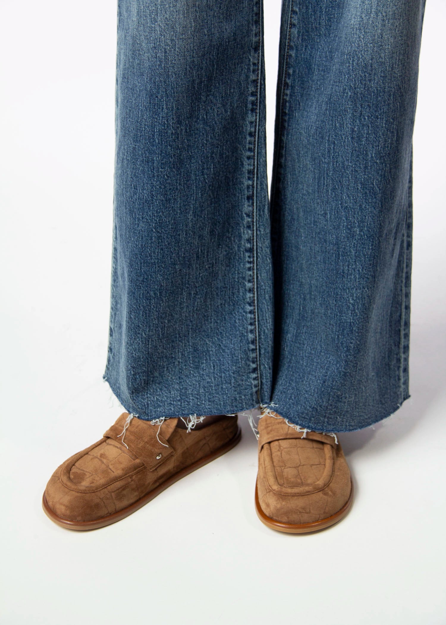 swatch_Caramel Croc halmanera ivet mule clog