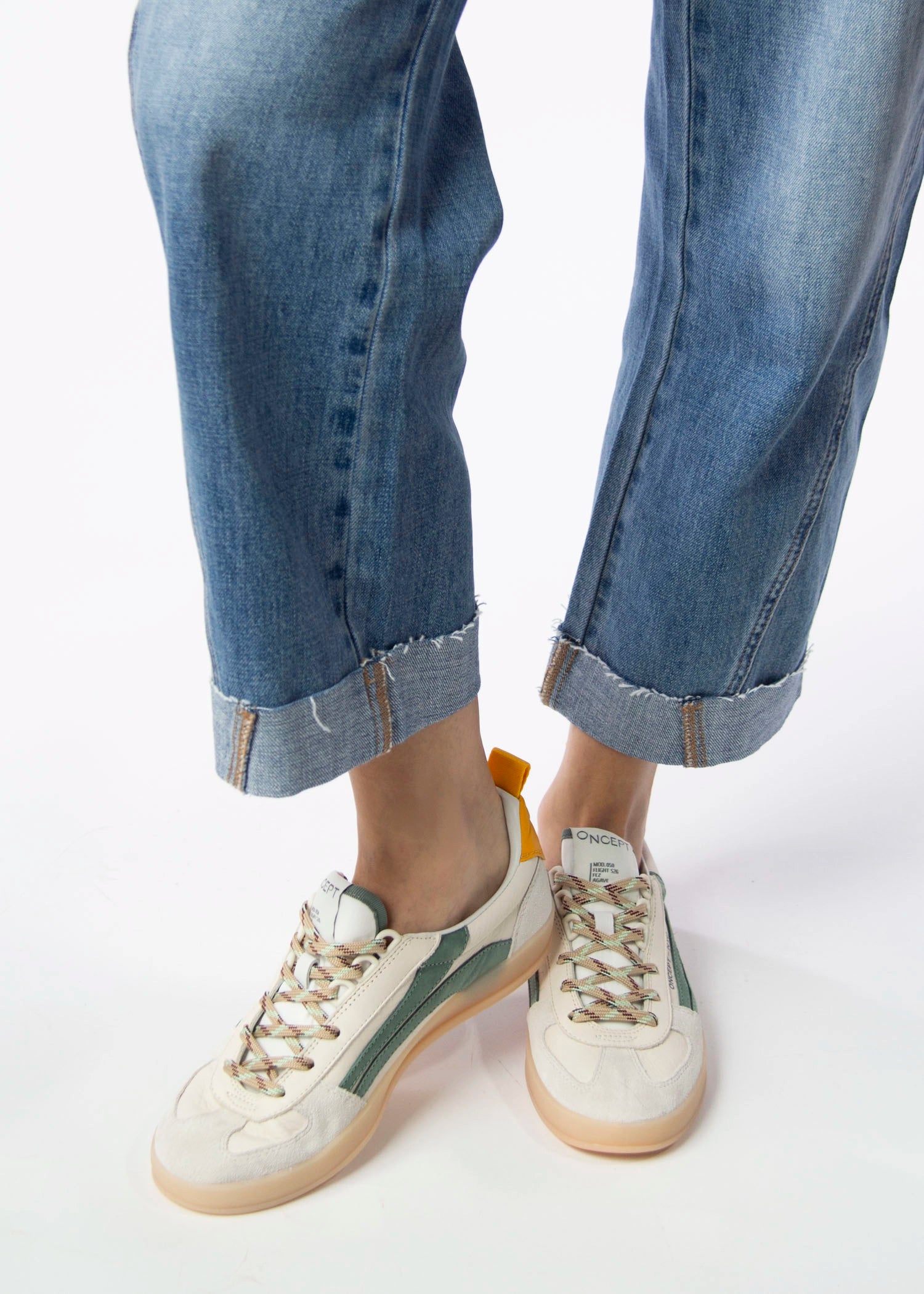swatch_Agave oncept fez sneaker