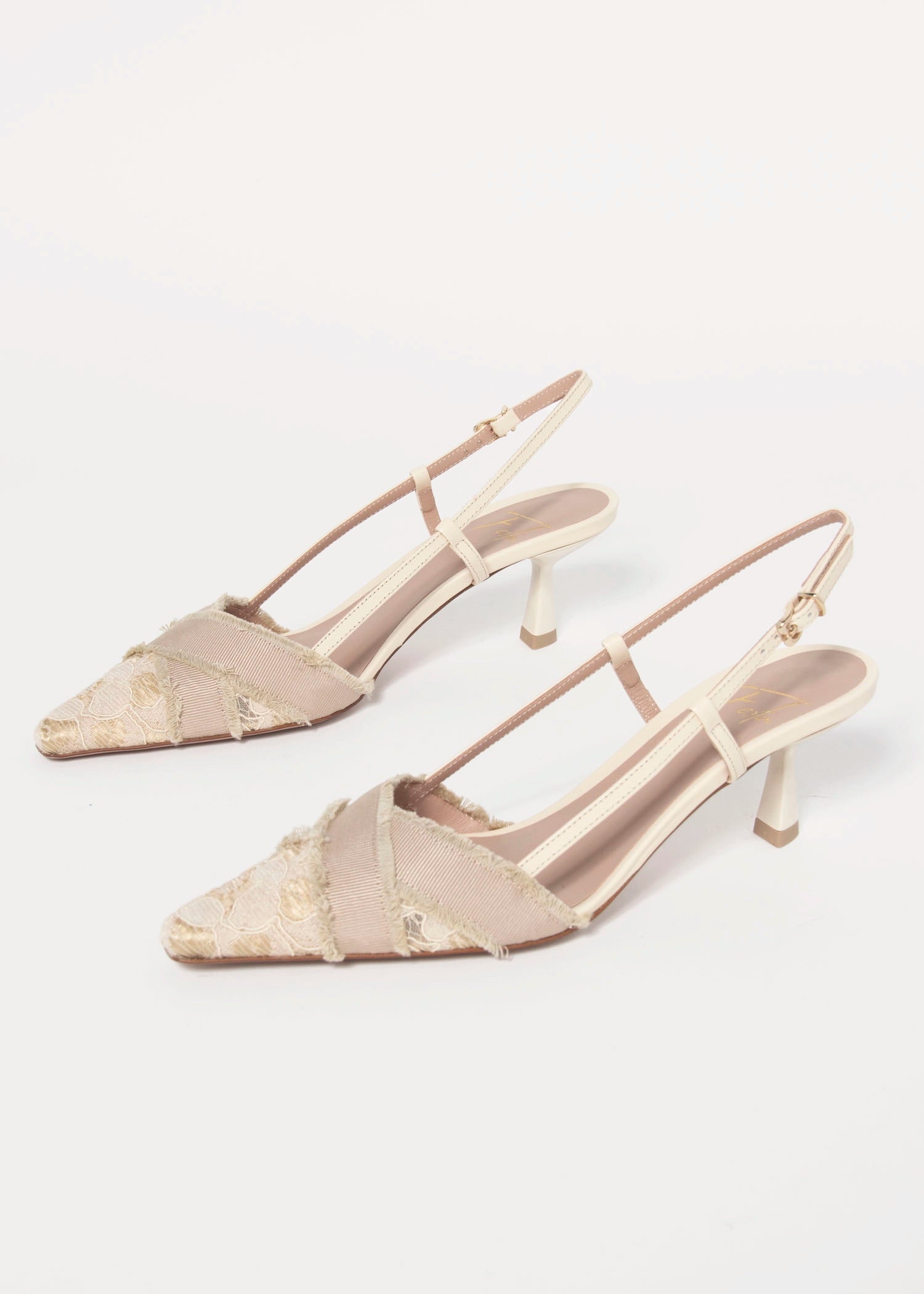 swatch_Cream Lace roberto festa falara pump