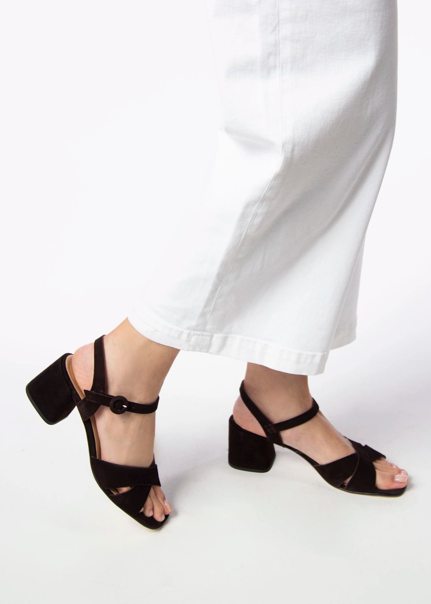 swatch_Chocolate Suede l'idea heeled sandal