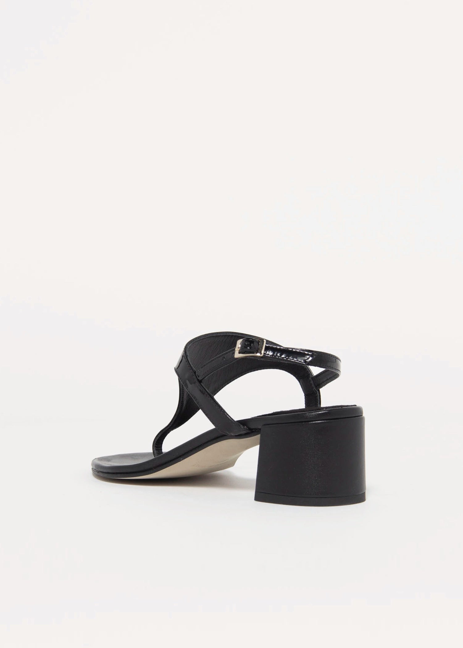 swatch_Black Patent l'idea doris thong sandal