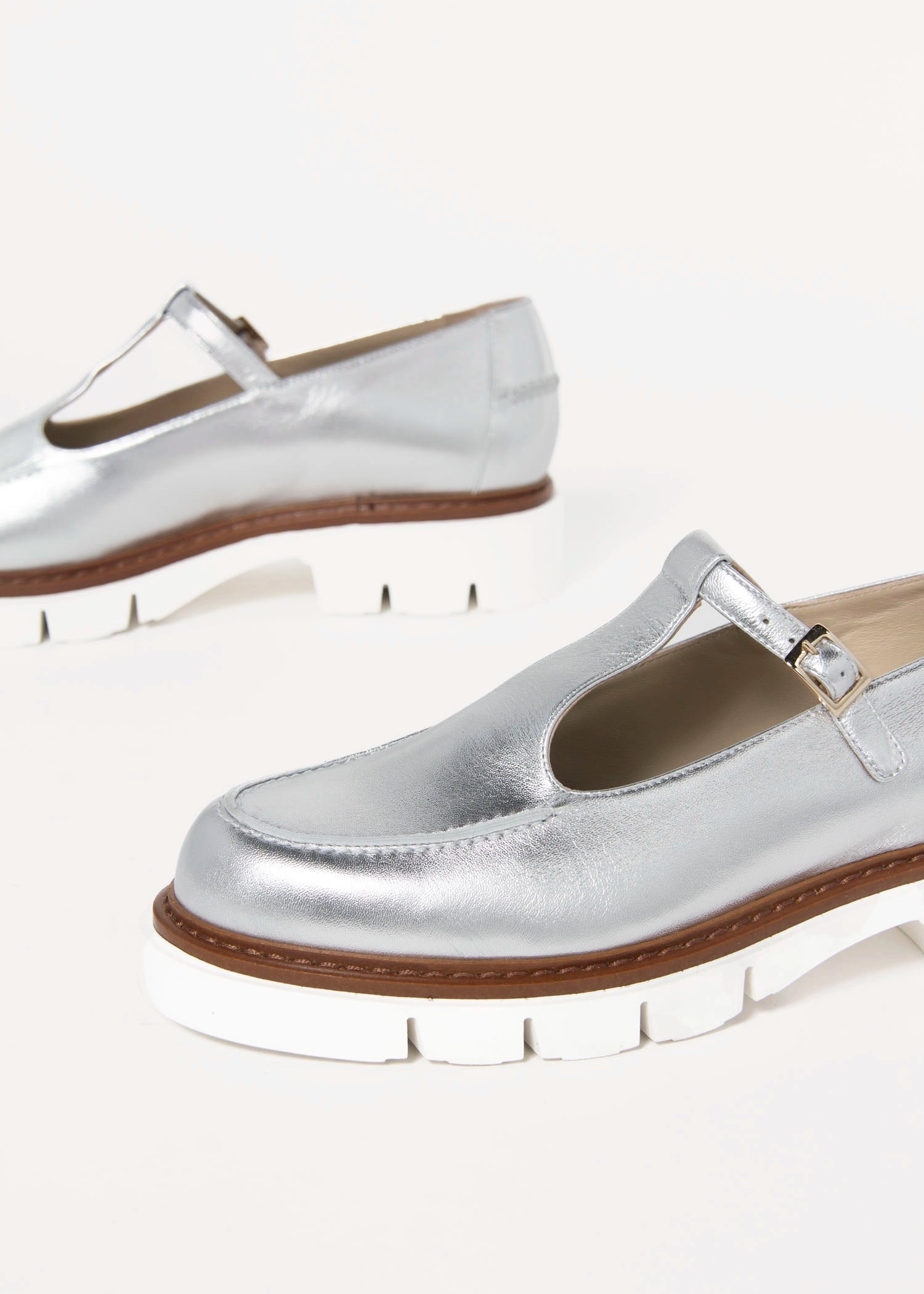 swatch_Silver Leather l'idea olga mary jane