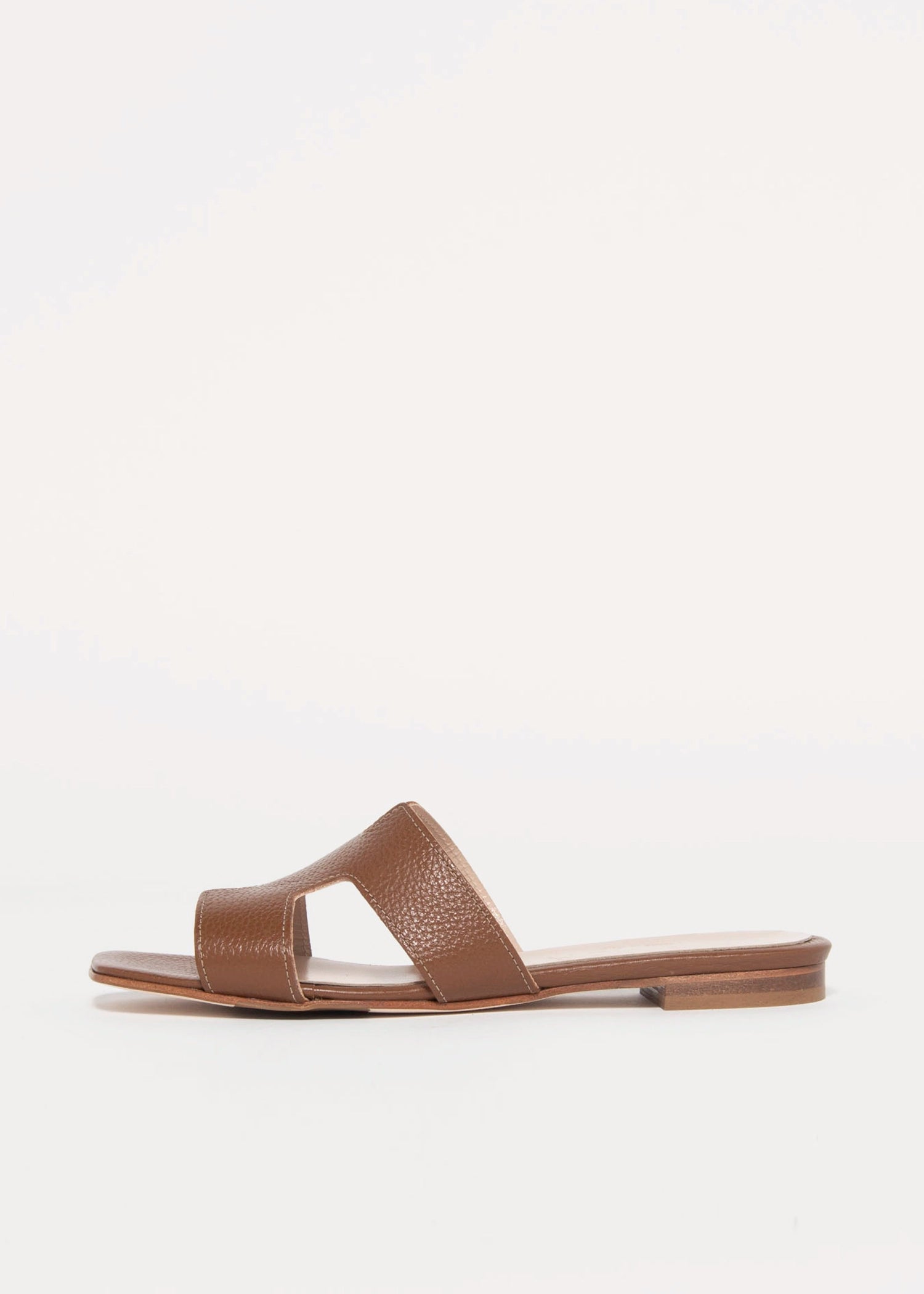 swatch_cuoio leather leather cutout sandal flat sandals