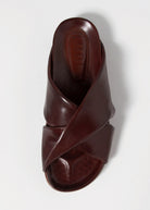 swatch_Cognac Leather l'idea twist leather sandal