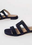 swatch_Navy Suede l'idea flat leather sandal