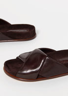 swatch_Brown Leather l'idea slide sandal