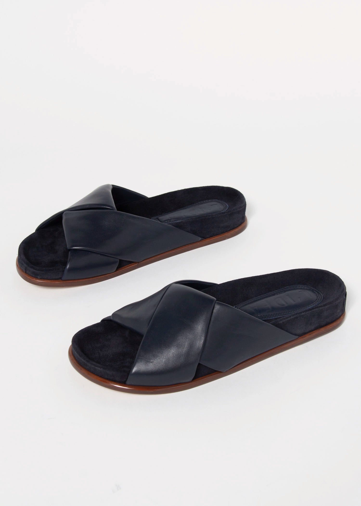 swatch_Navy Leather l'idea slide sandal