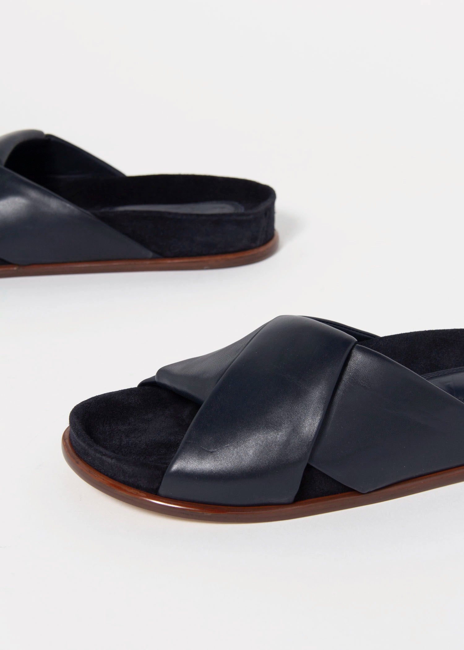 swatch_Navy Leather l'idea slide sandal