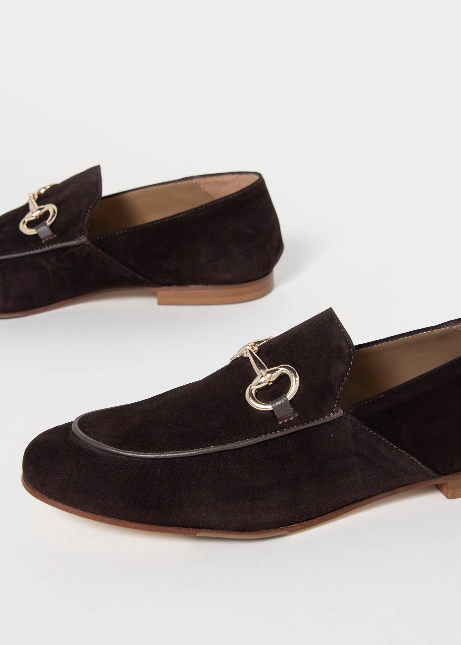 swatch_Chocolate Suede loafer with bit flat shoes