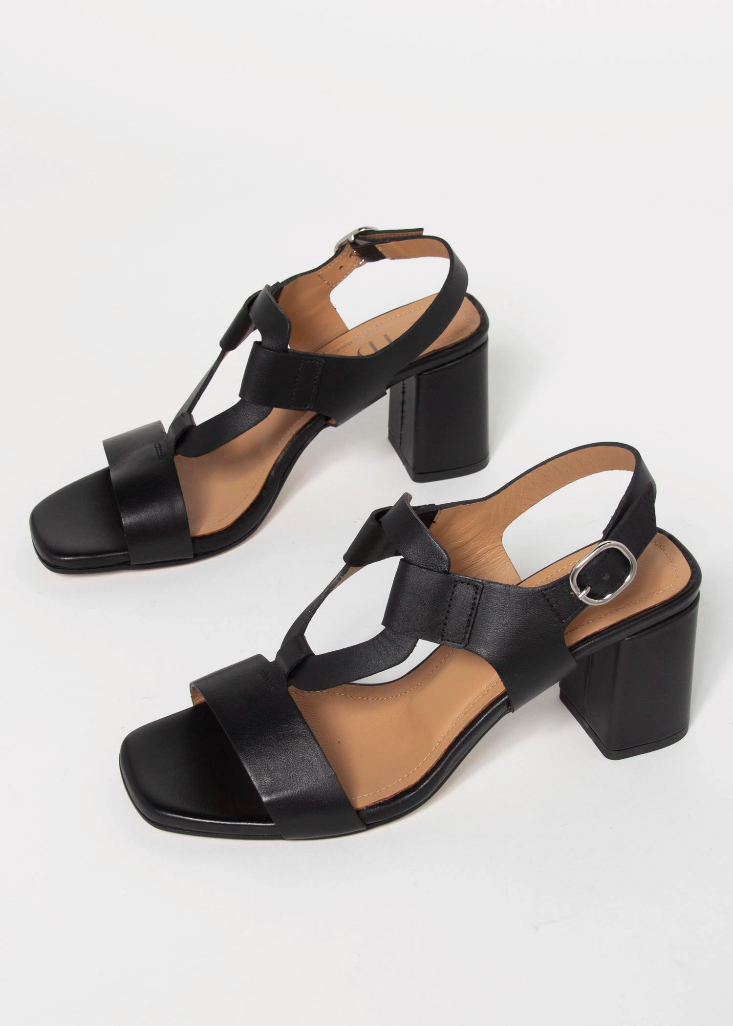 swatch_Black Leather heeled leather sandal