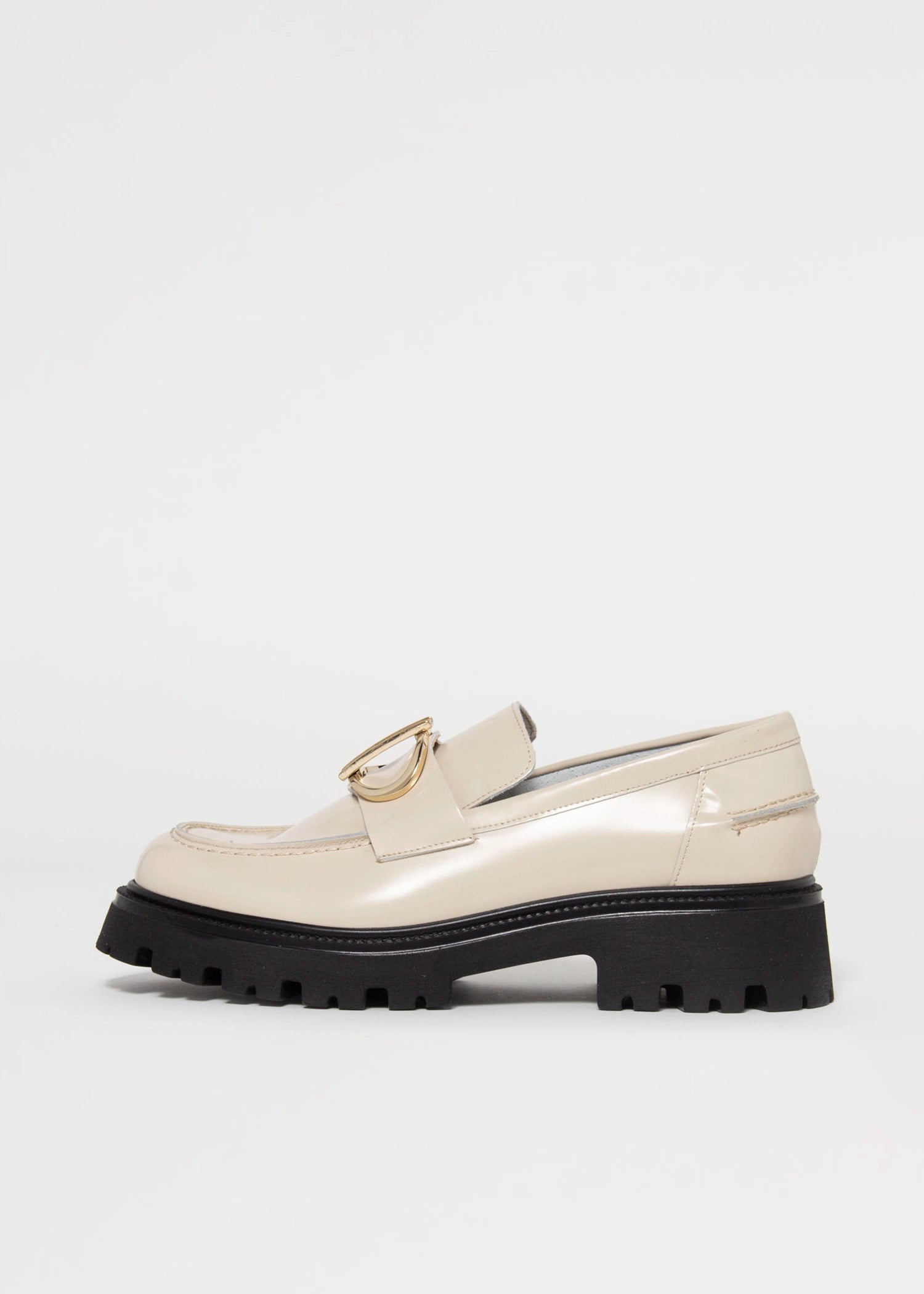 swatch_Sand Leather l'idea lug sole loafer