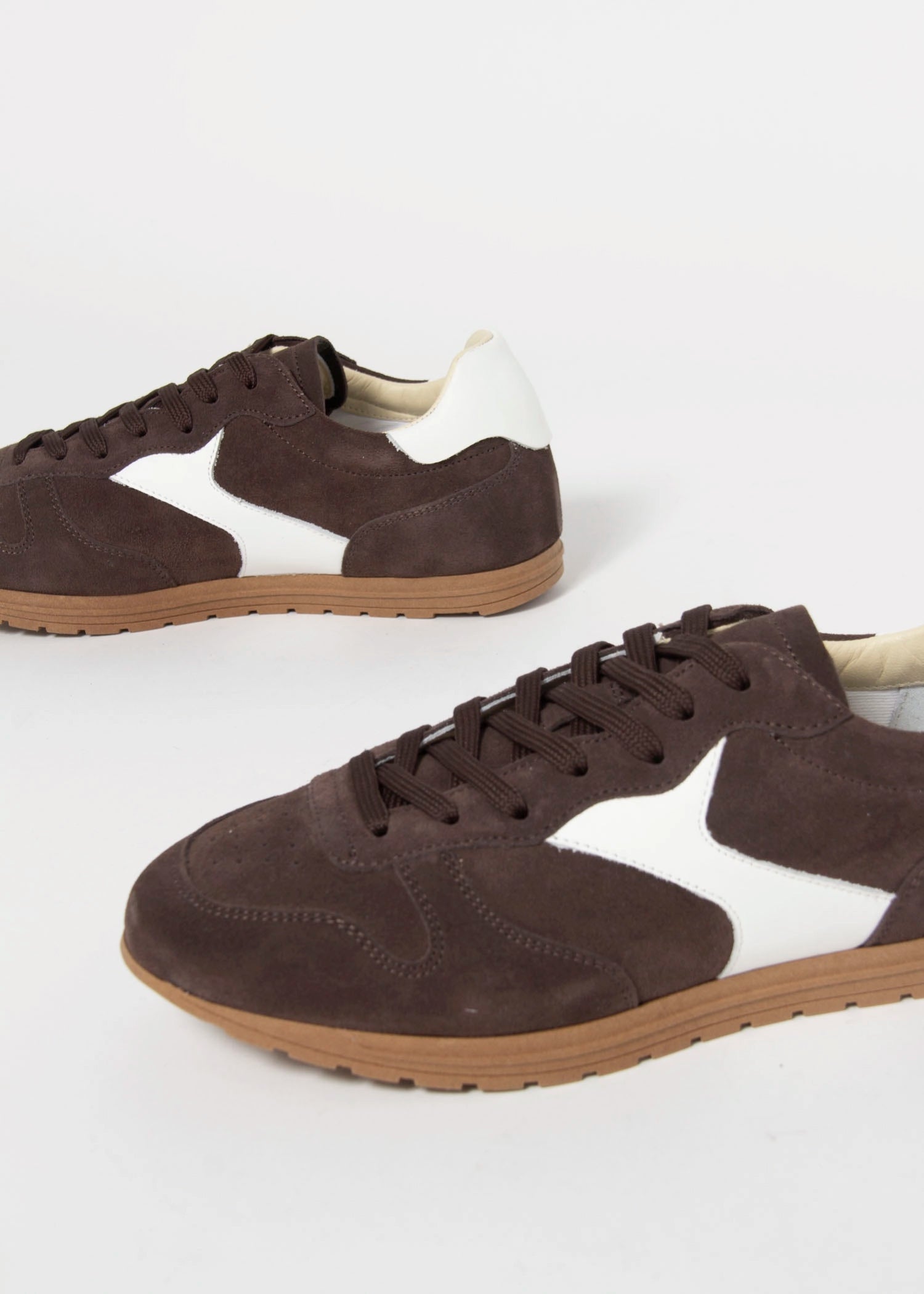 swatch_Chocolate Suede l'idea sneakerina